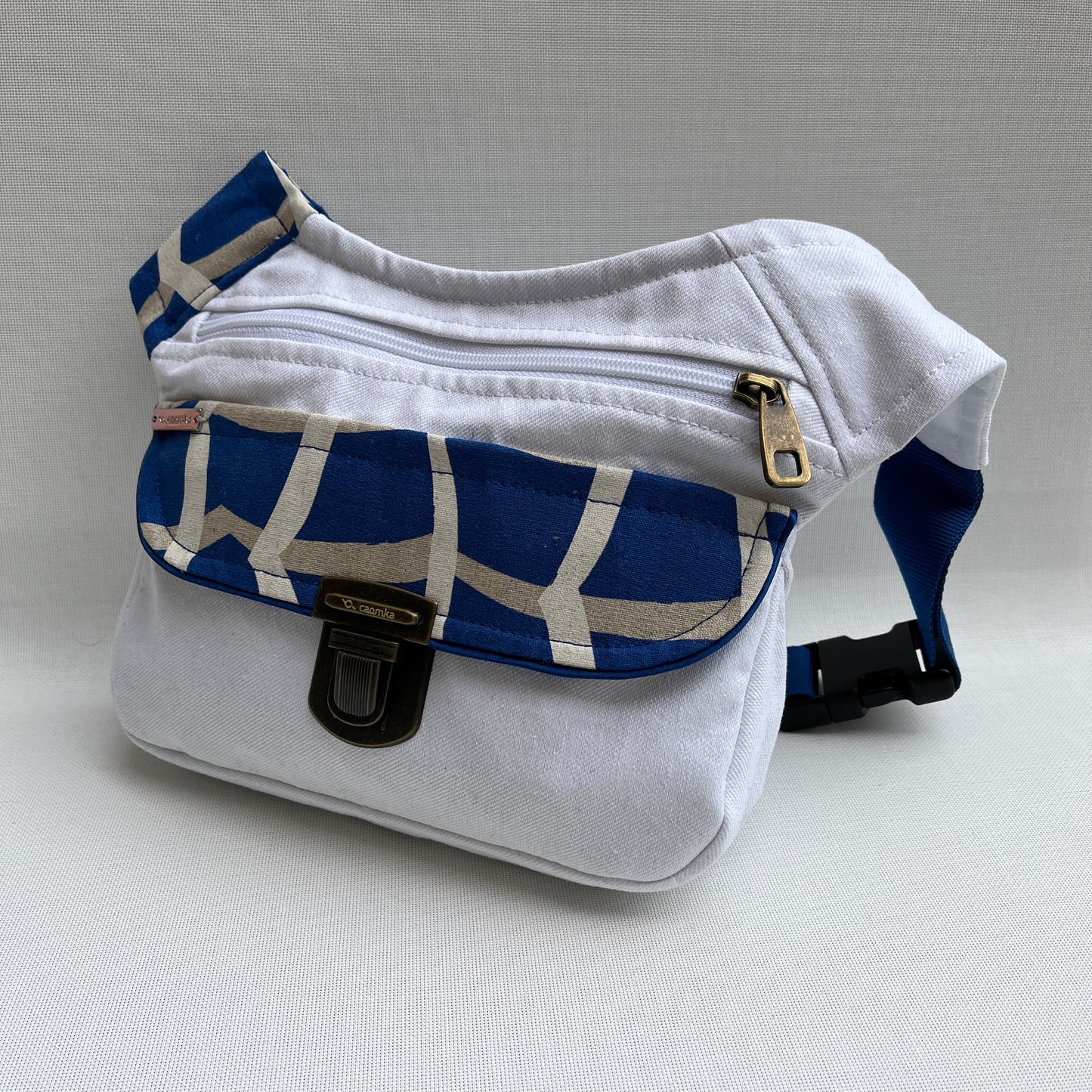 Special White Spring + Back pocket Unique Piece No. 11351