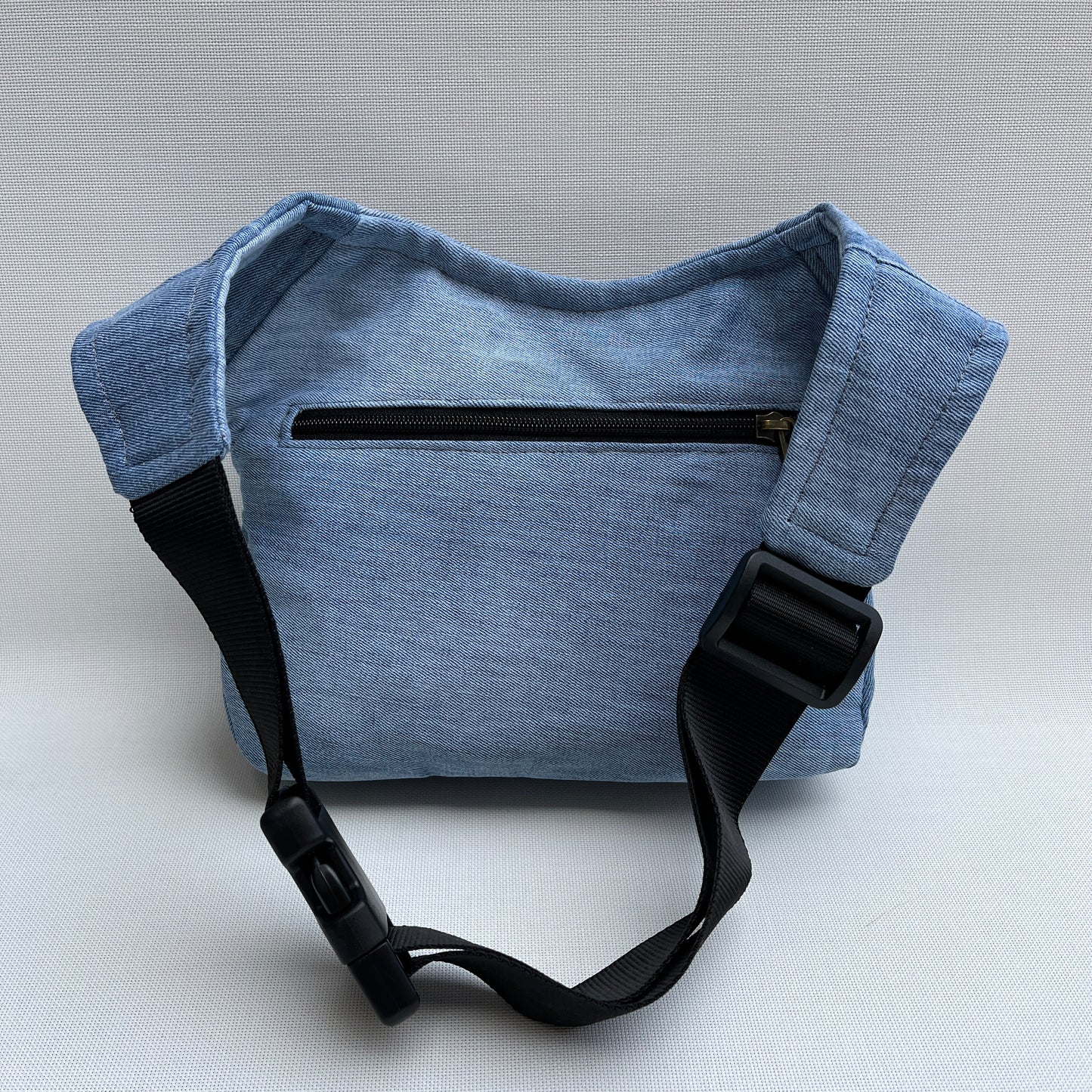 ♻️ Jeans Recycled ♻️ + Bolsillo trasero con cremallera · Pieza Única Núm. 12215