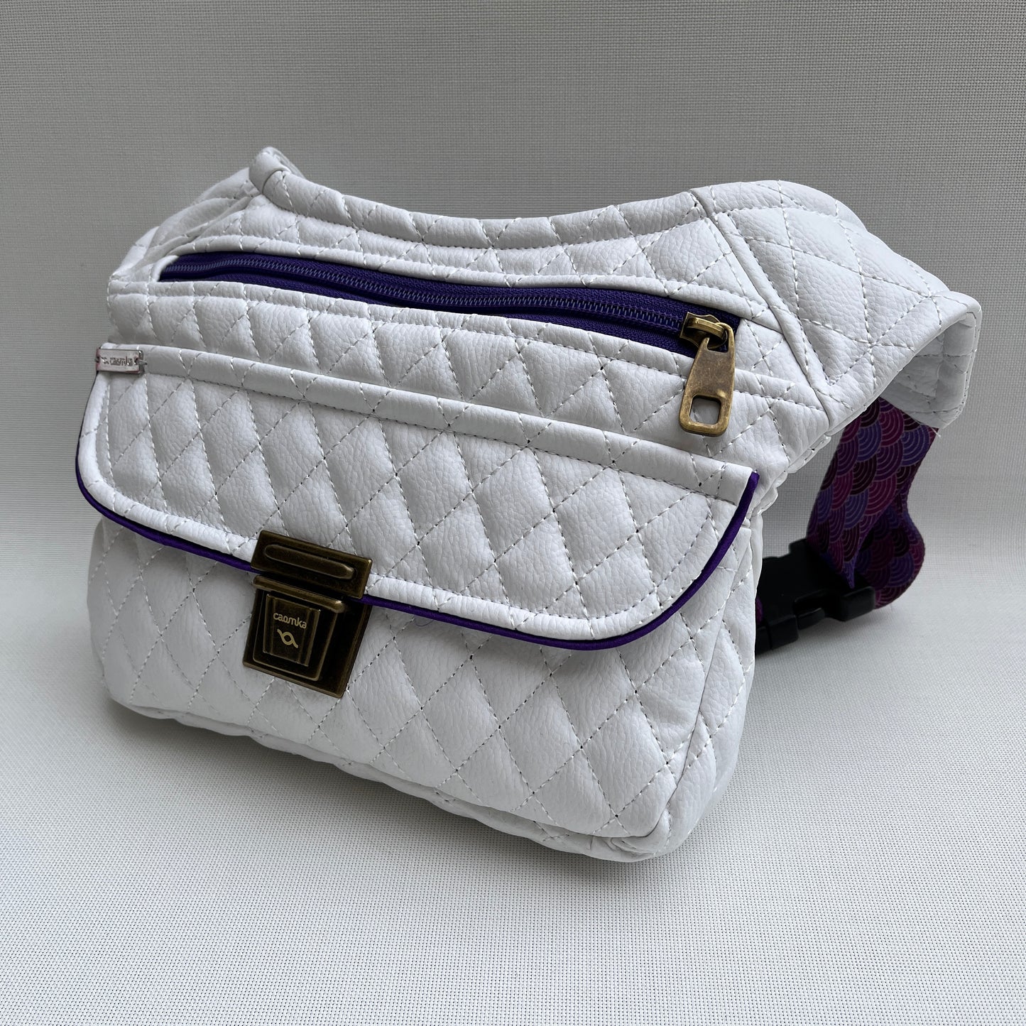 Special White Summer + Back pocket Unique Piece No. 11382
