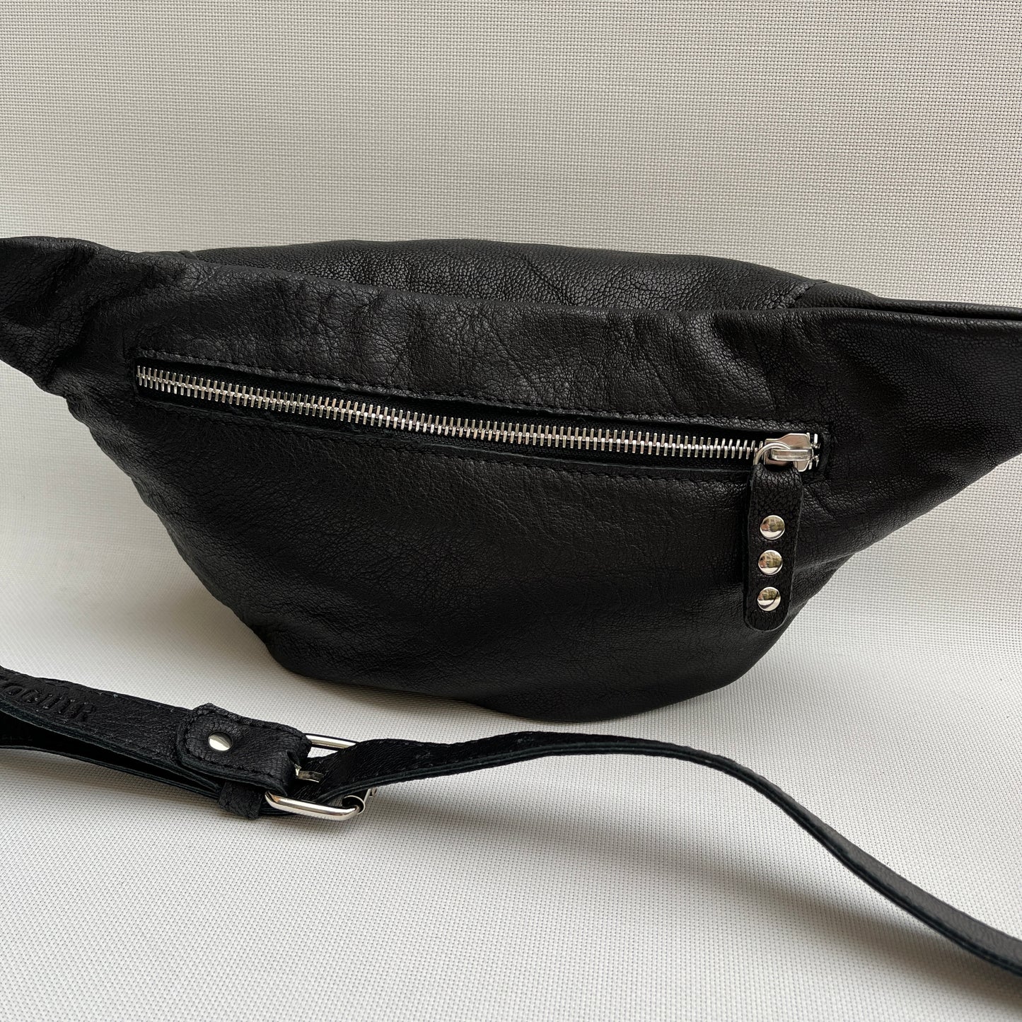 Retro Chic Black and White BioCuir® Natural Leather Exclusive Piece No. 11363