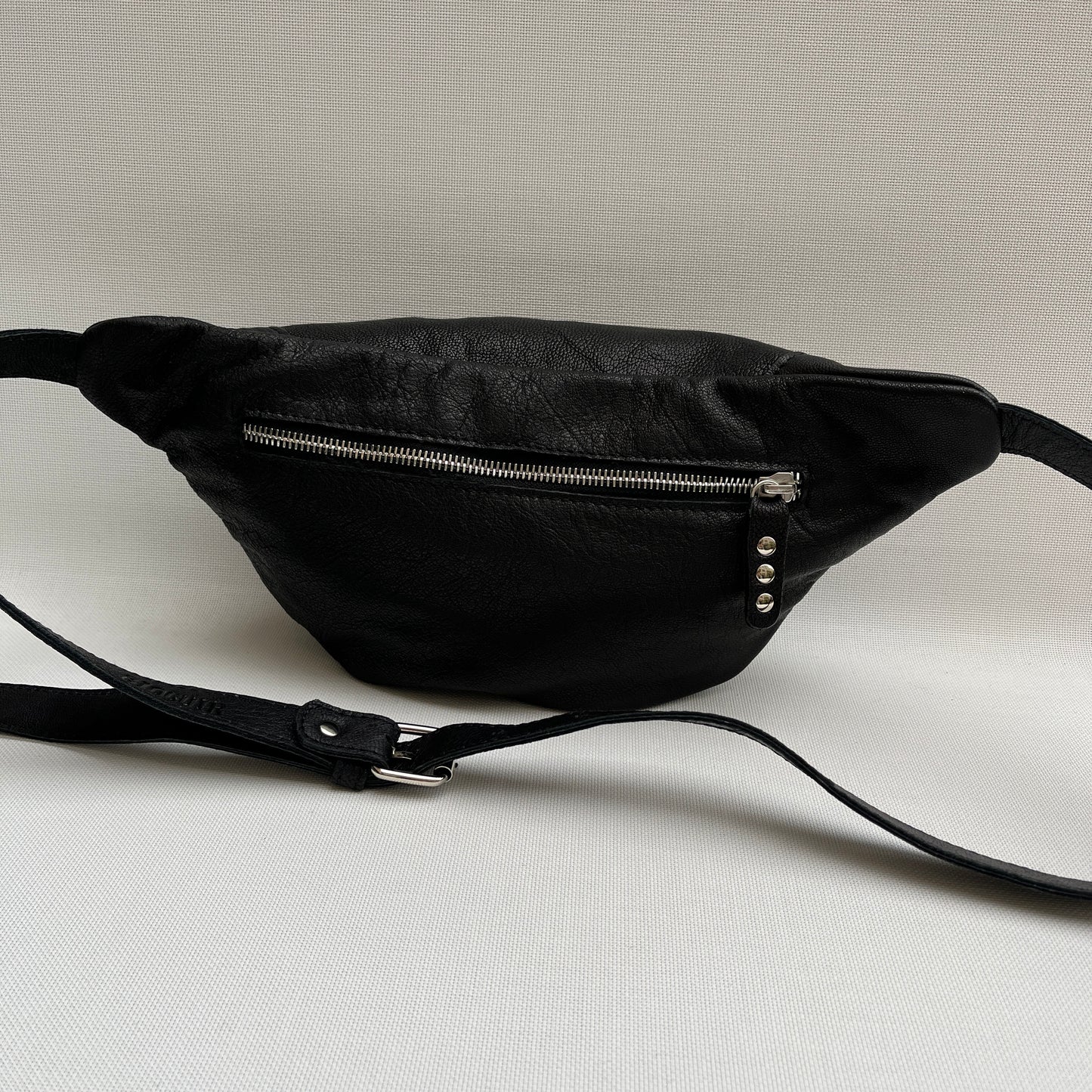 Retro Chic Black and White BioCuir® Natural Leather Exclusive Piece No. 11363