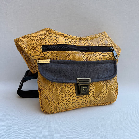 Special Yellow Animal Print + Bolsillo trasero · Piel Vegana · Pieza Única Núm. 12265