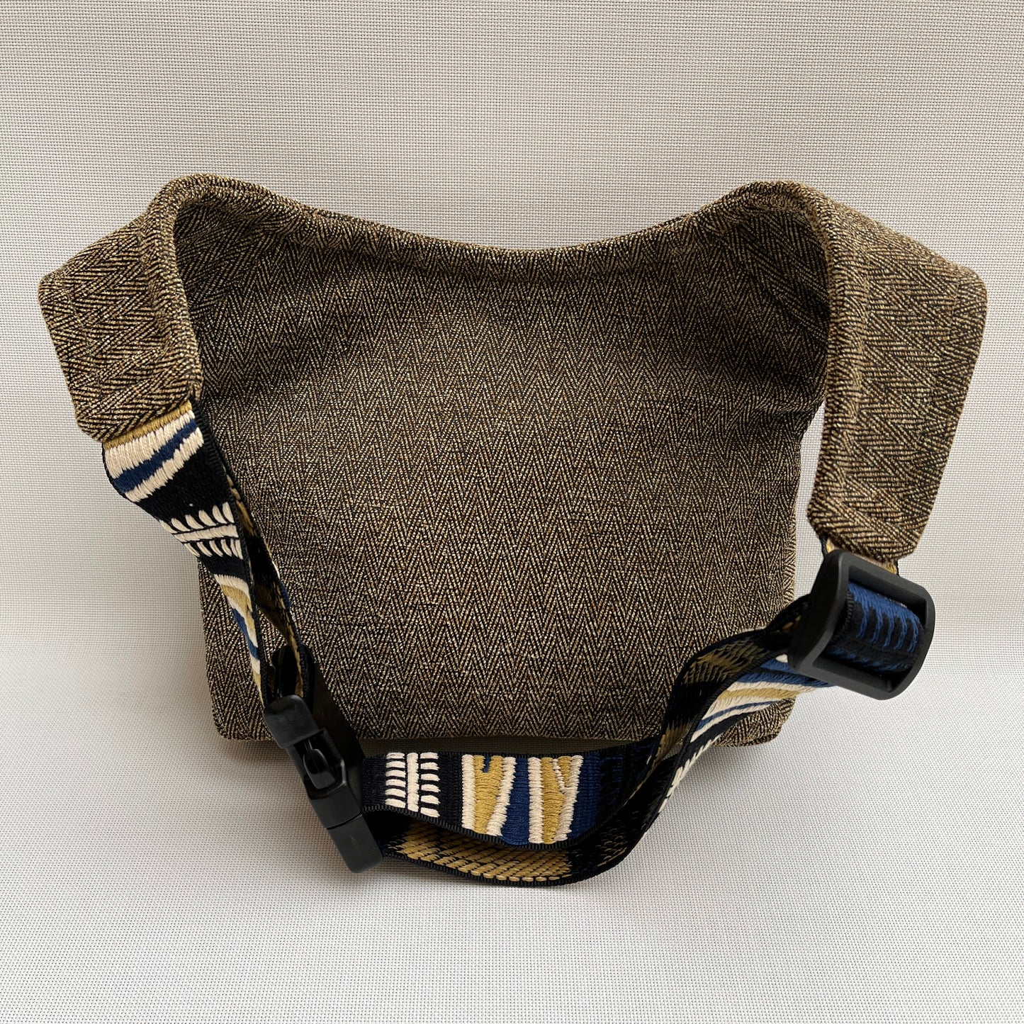 Unisex Brown Etnical · Pieza Única Núm. 11407