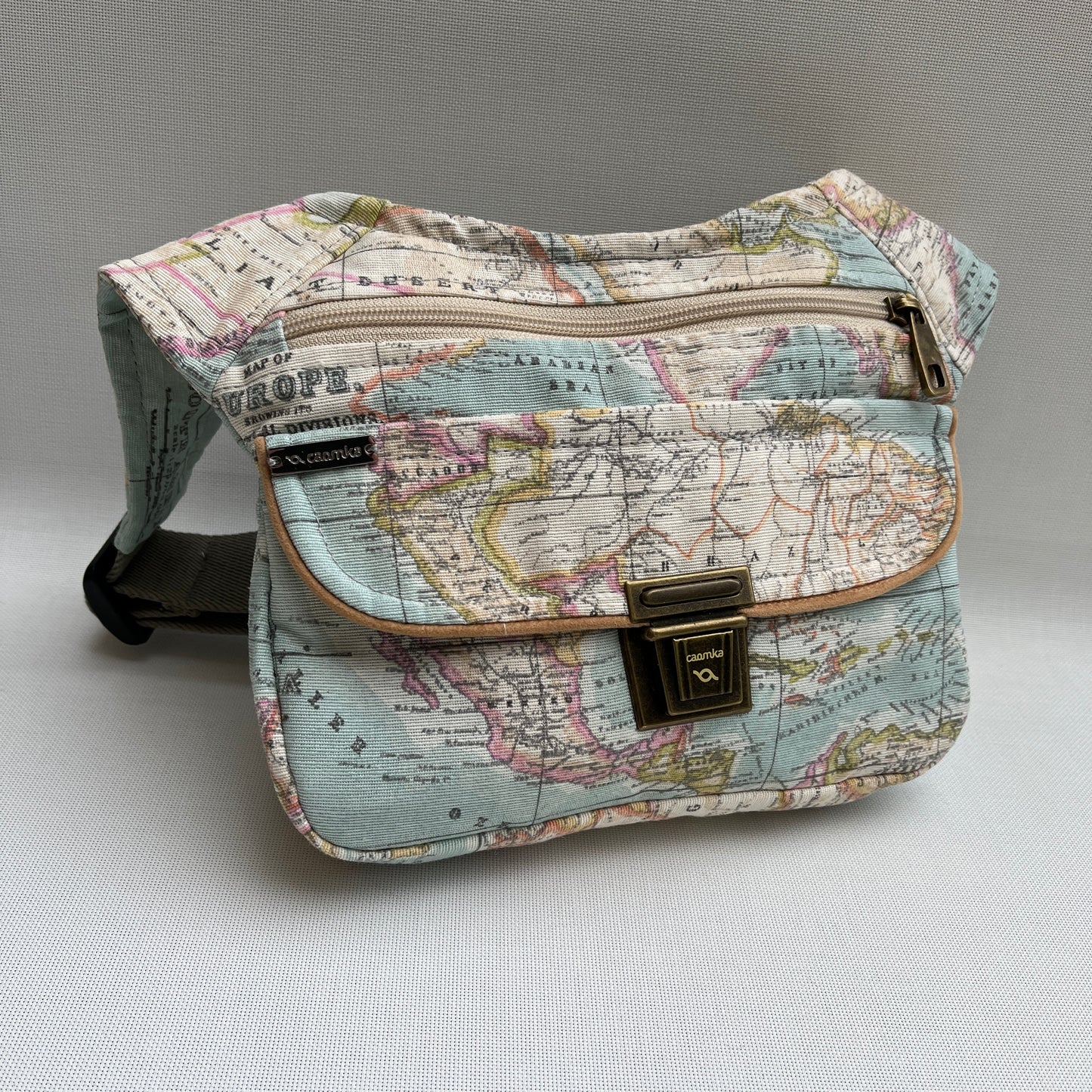 Special World Map + Back pocket Unique Piece No. 11384
