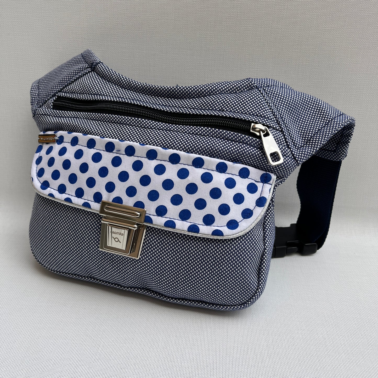 Spezielles Sky Blue &amp; Dots Einzelstück Nr. 11825