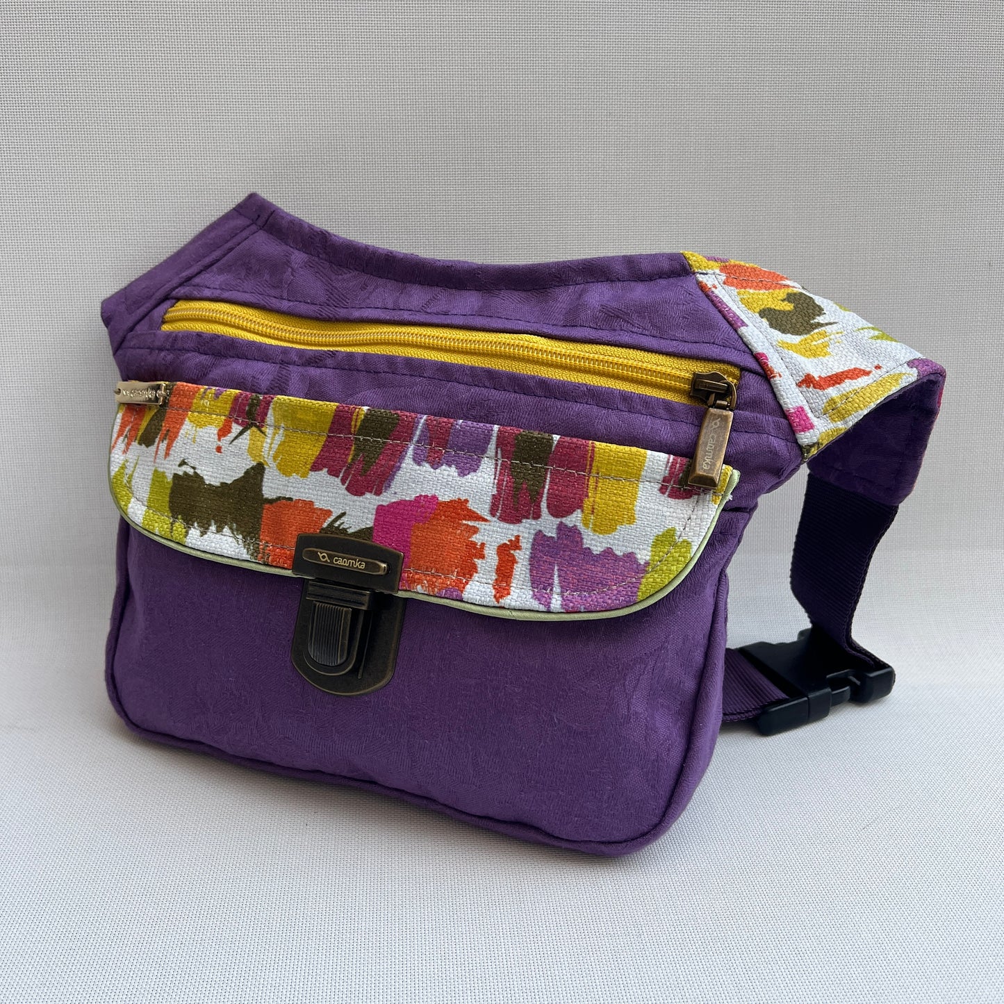 Special Purple Fantasy · Impermeable · Pieza Única Núm. 13133