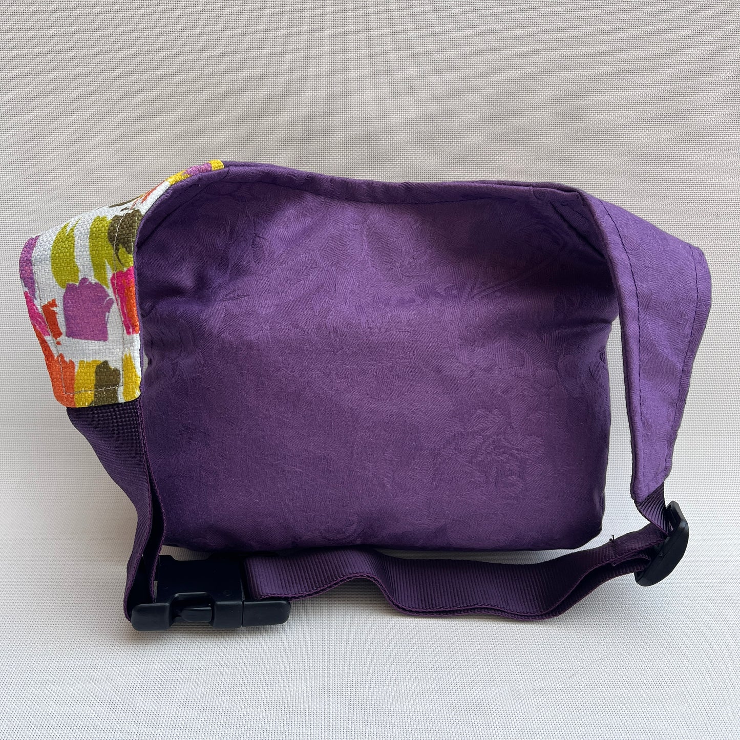 Special Purple Fantasy · Impermeable · Pieza Única Núm. 13133