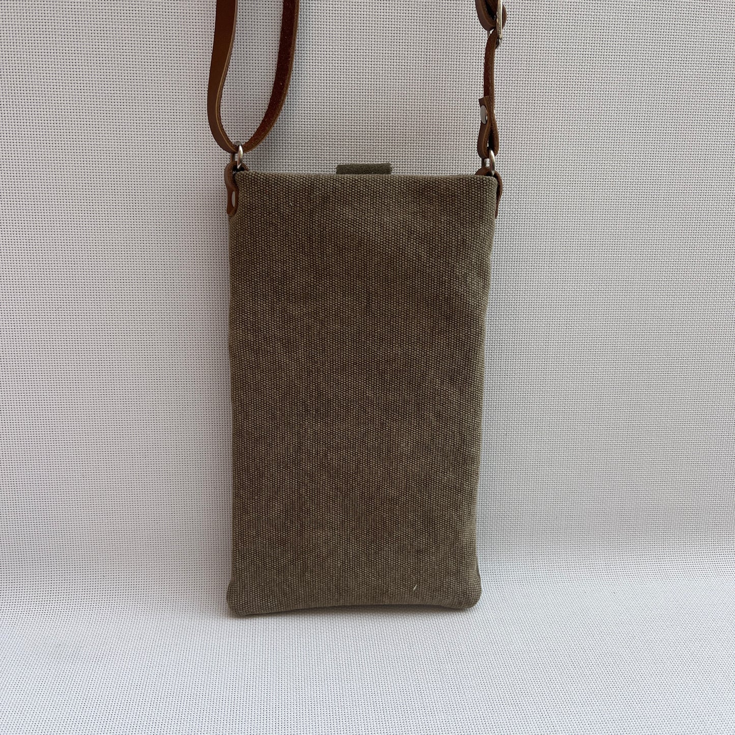 Mobile Holder · Natura Design · Hemp Natural Fabric · Green