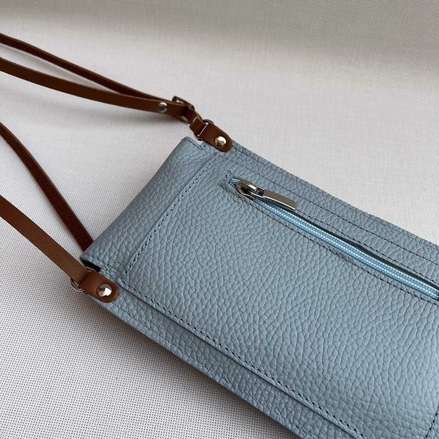 Mobile Holder · Air Design · Natural Leather · Light Blue