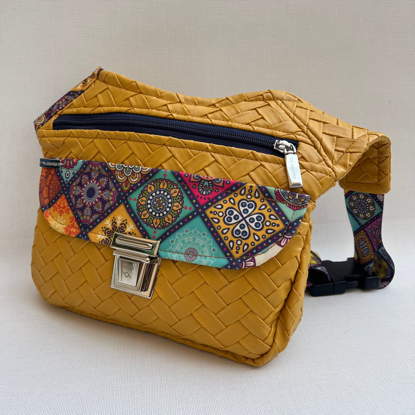 Special Yellow & Mandalas · Piel Vegana · Pieza Única Núm. 13120