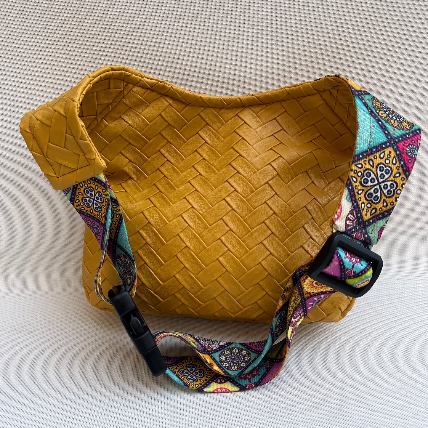 Special Yellow & Mandalas · Piel Vegana · Pieza Única Núm. 13120