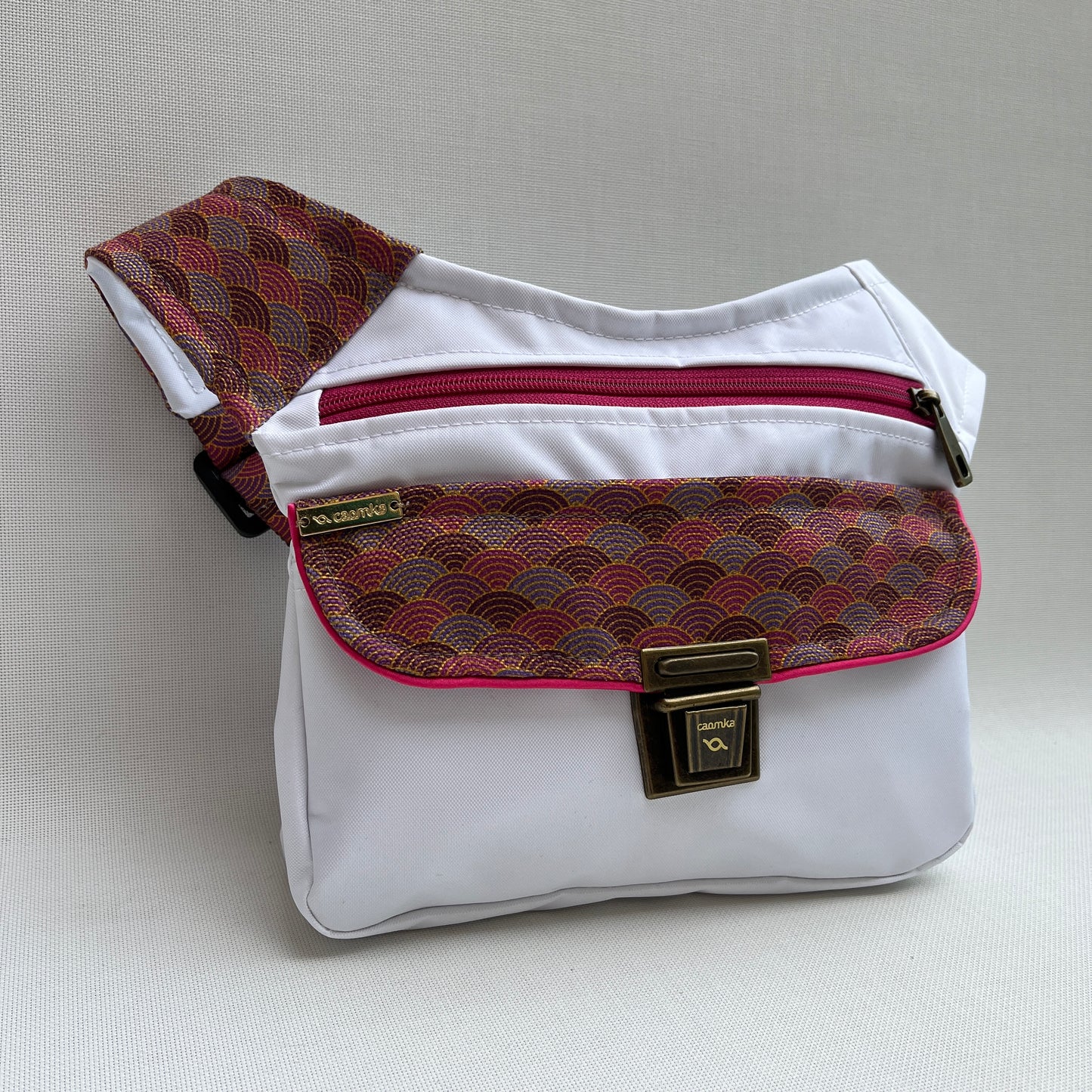 Special White &amp; Japanese Waves · Waterproof · Exclusive Part No. 12352