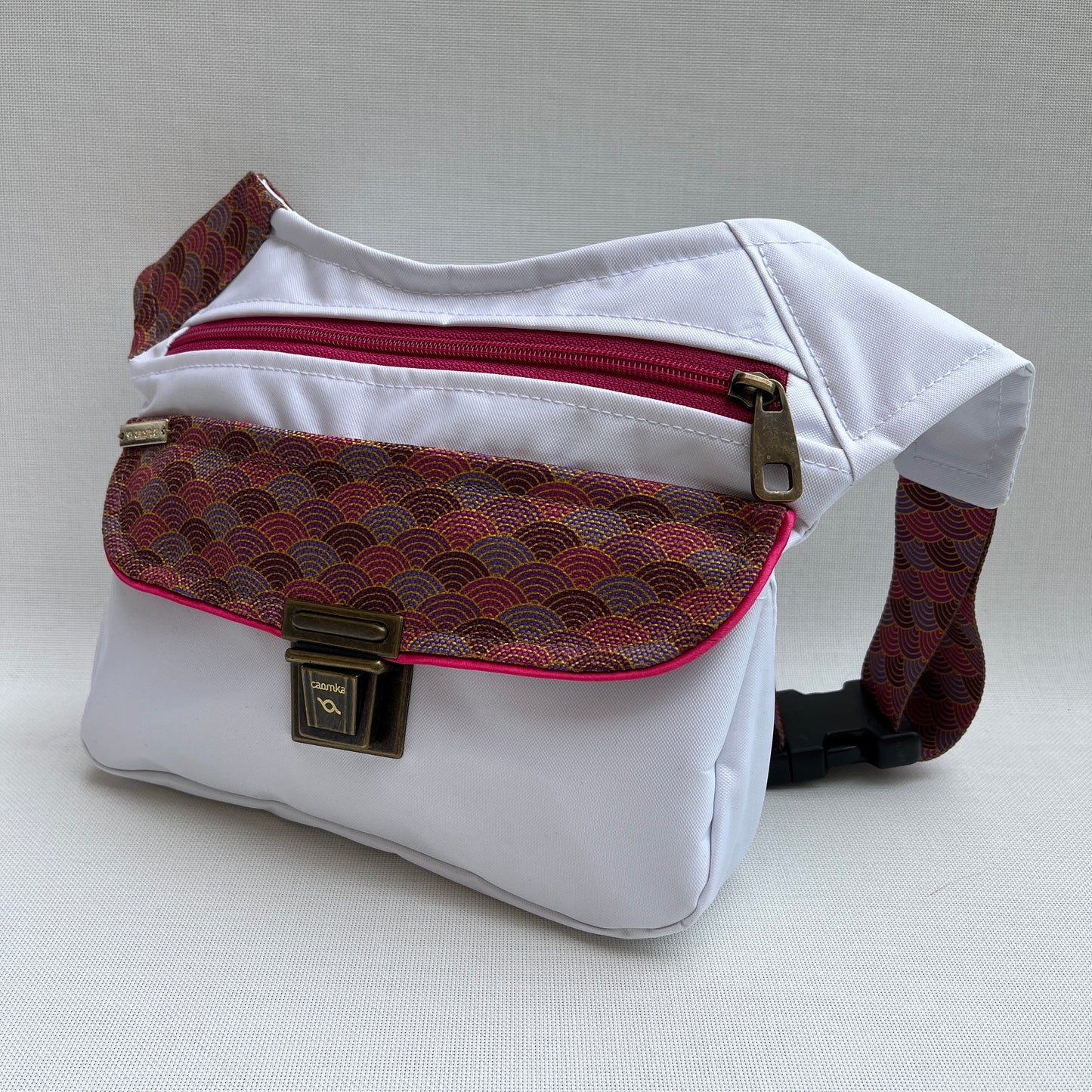 Special White &amp; Japanese Waves · Waterproof · Exclusive Part No. 12352