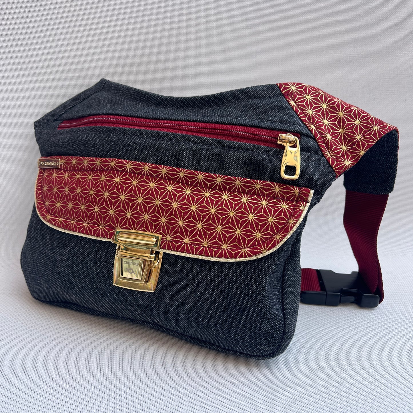 Special Black Jeans Geometric Golden · Pieza Única Núm. 13171