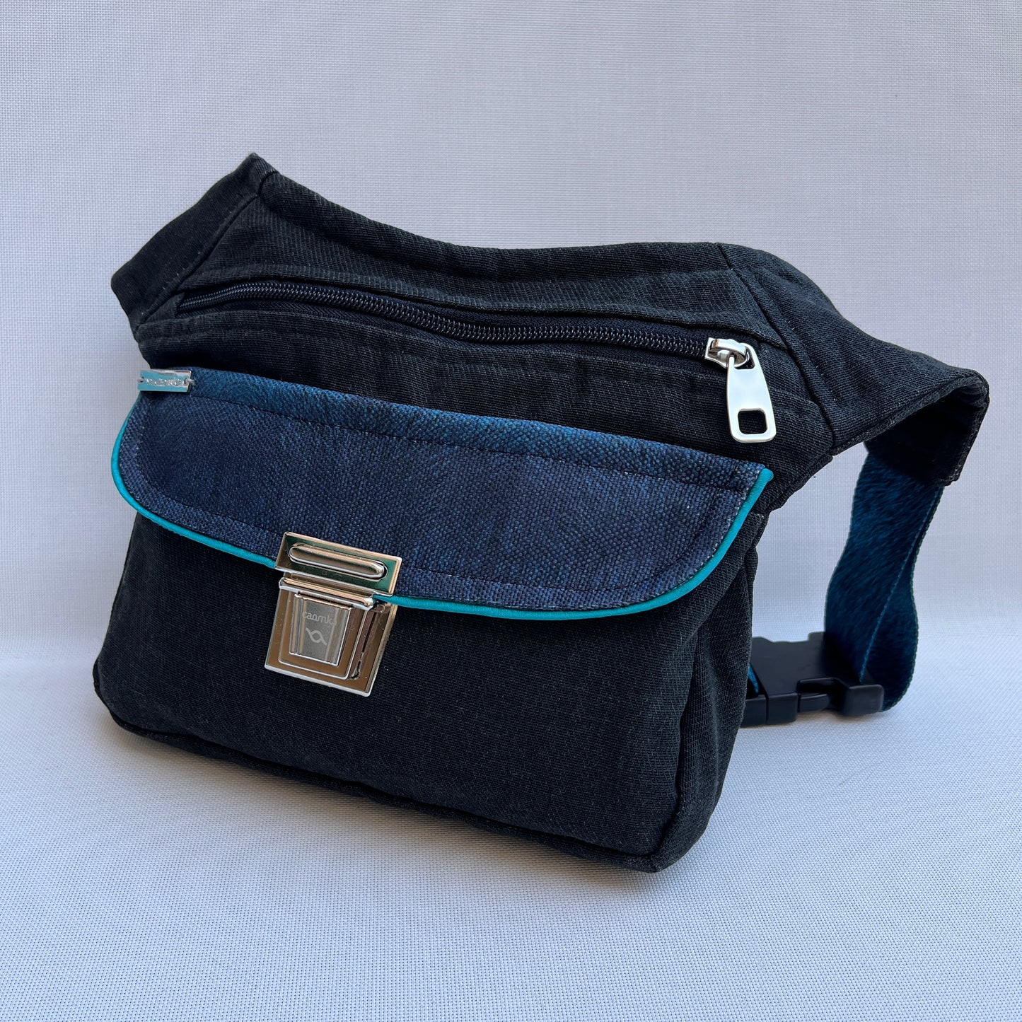 Special Jeans Black &amp; Fantasy · Exklusives Stück Nr. 12503