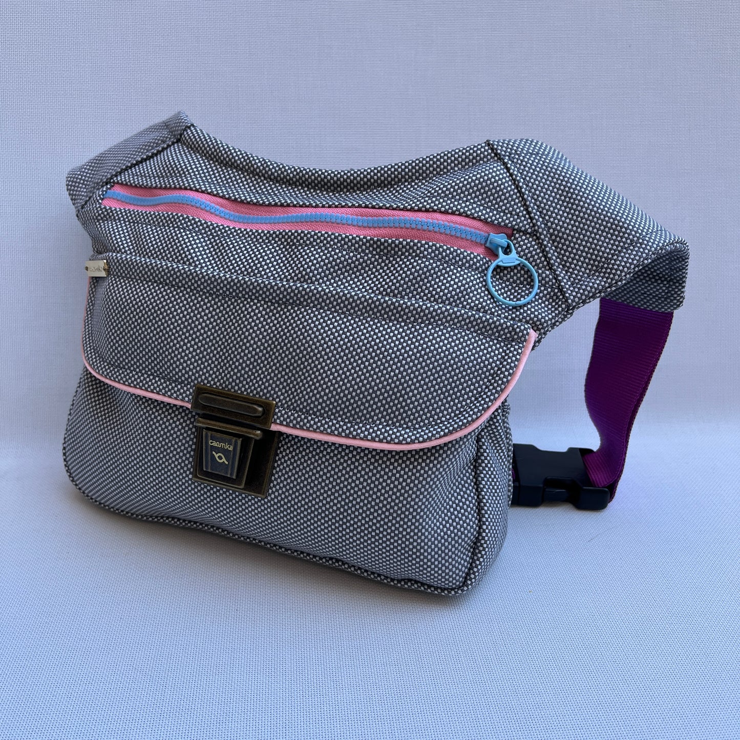 Special GraySand + Back pocket · Waterproof · Unique Piece No. 12467
