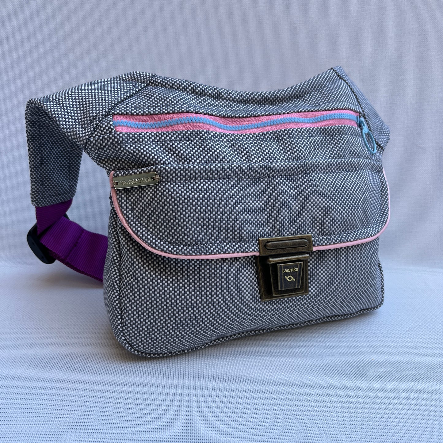 Special GraySand + Back pocket · Waterproof · Unique Piece No. 12467