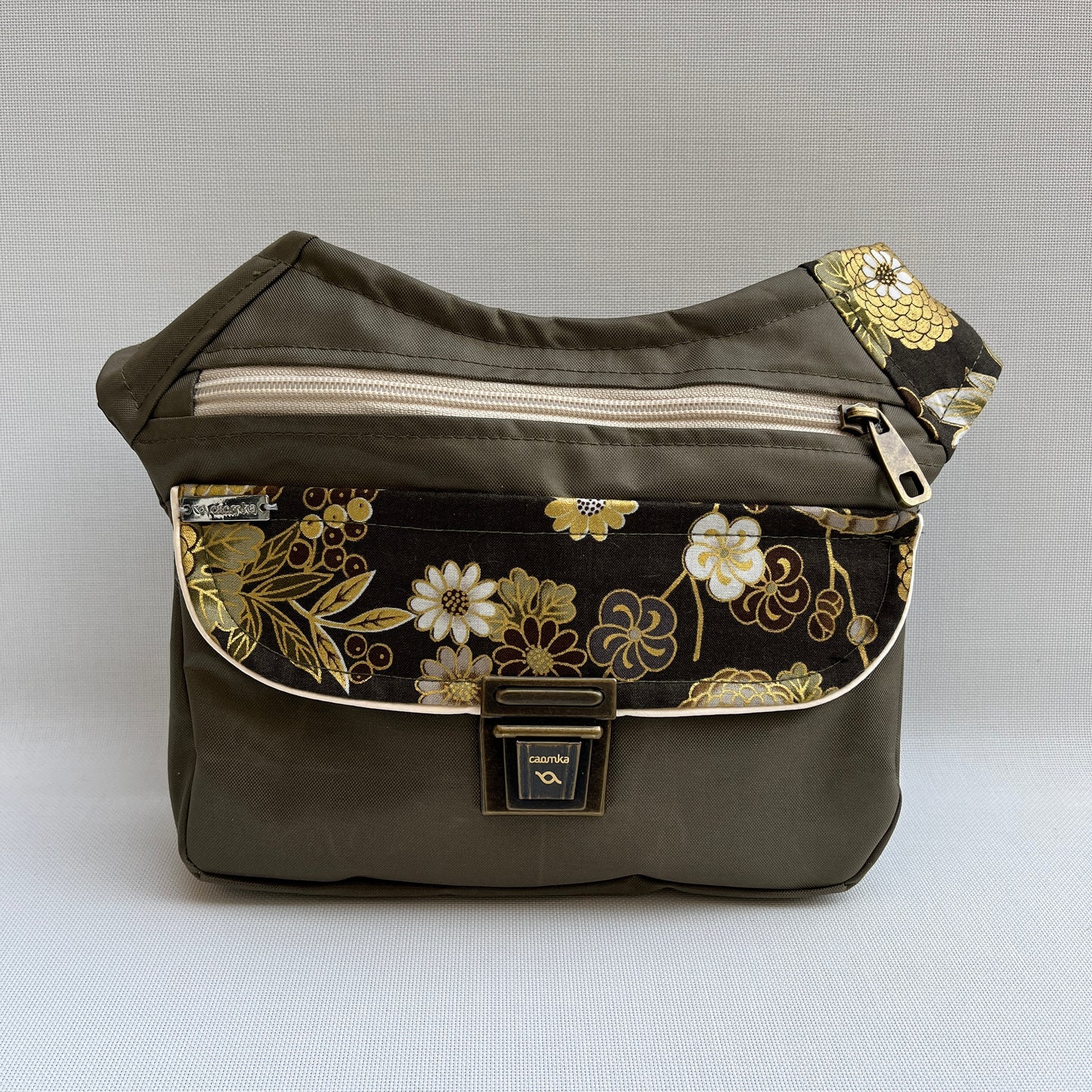 Special Kaki &amp; Flowers + Back pocket · Waterproof · Unique Piece No. 11583