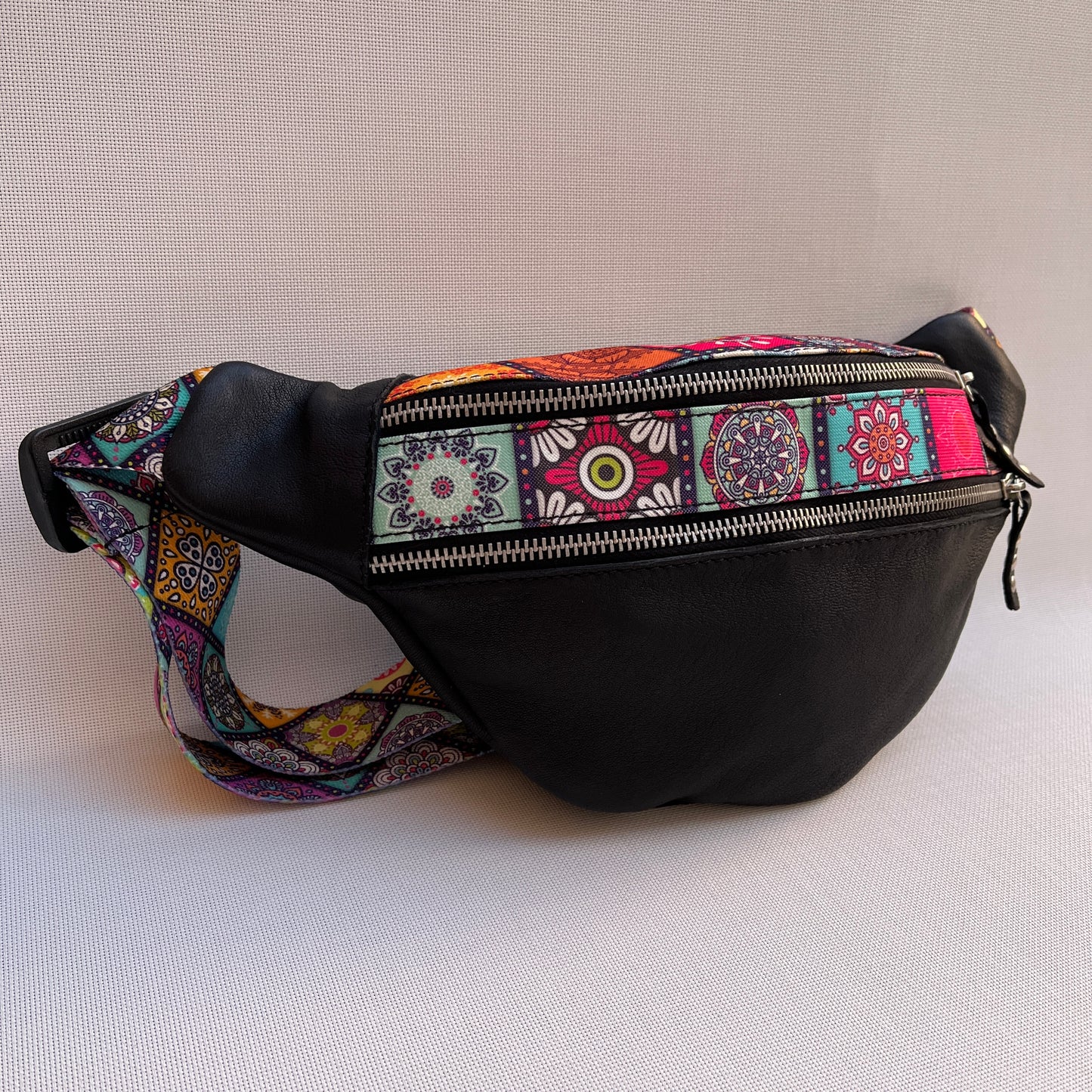 Retro Chic Special Black Mandalas · Piel natural BioCuir® · Pieza Única Núm. 10790