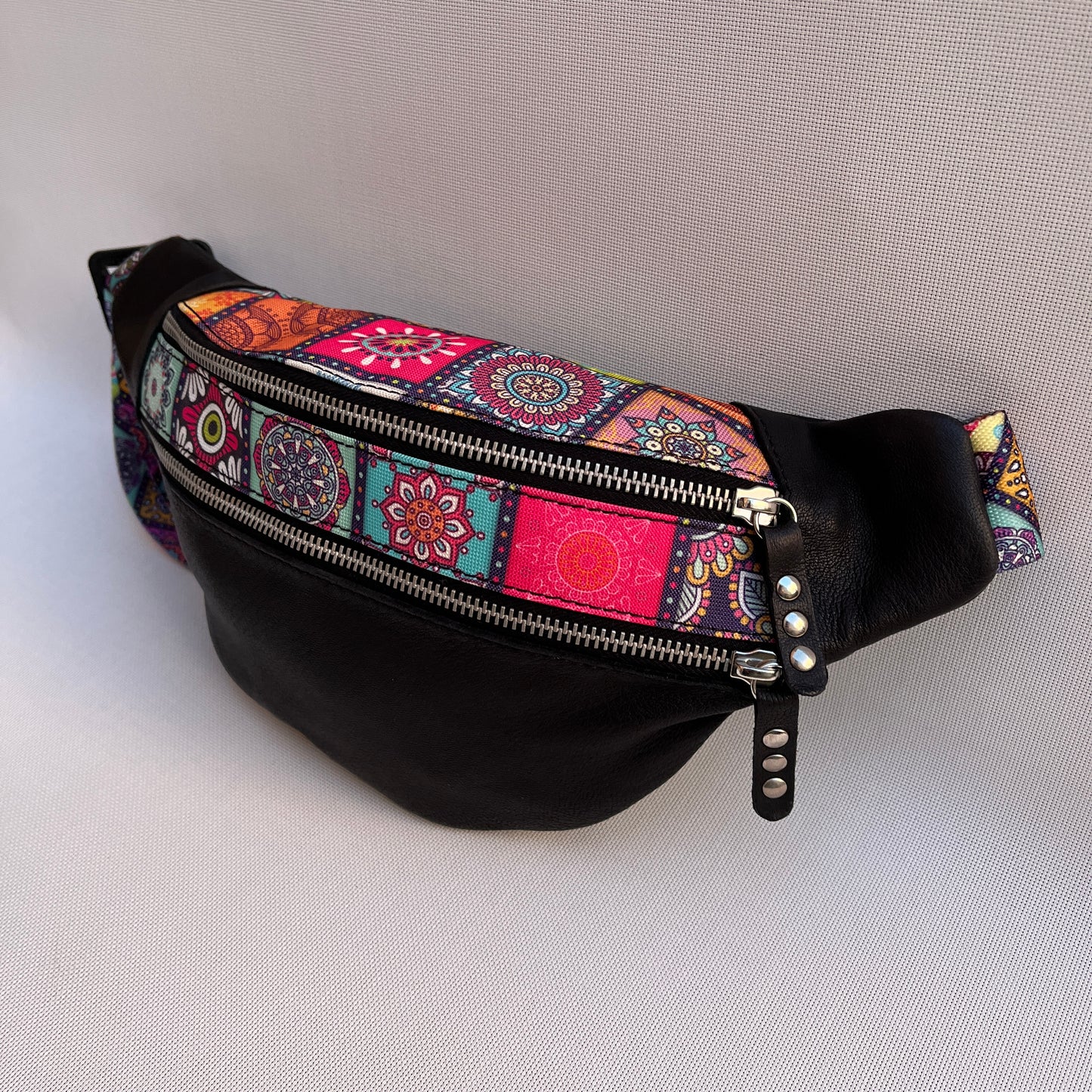 Retro Chic Special Black Mandalas · Piel natural BioCuir® · Pieza Única Núm. 10790