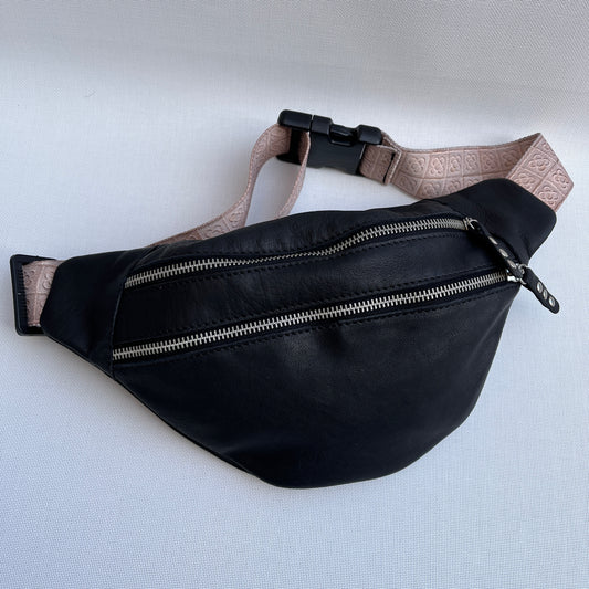 Retro Chic Special Black BioCuir® Natural Leather Exclusive Piece No. 10788
