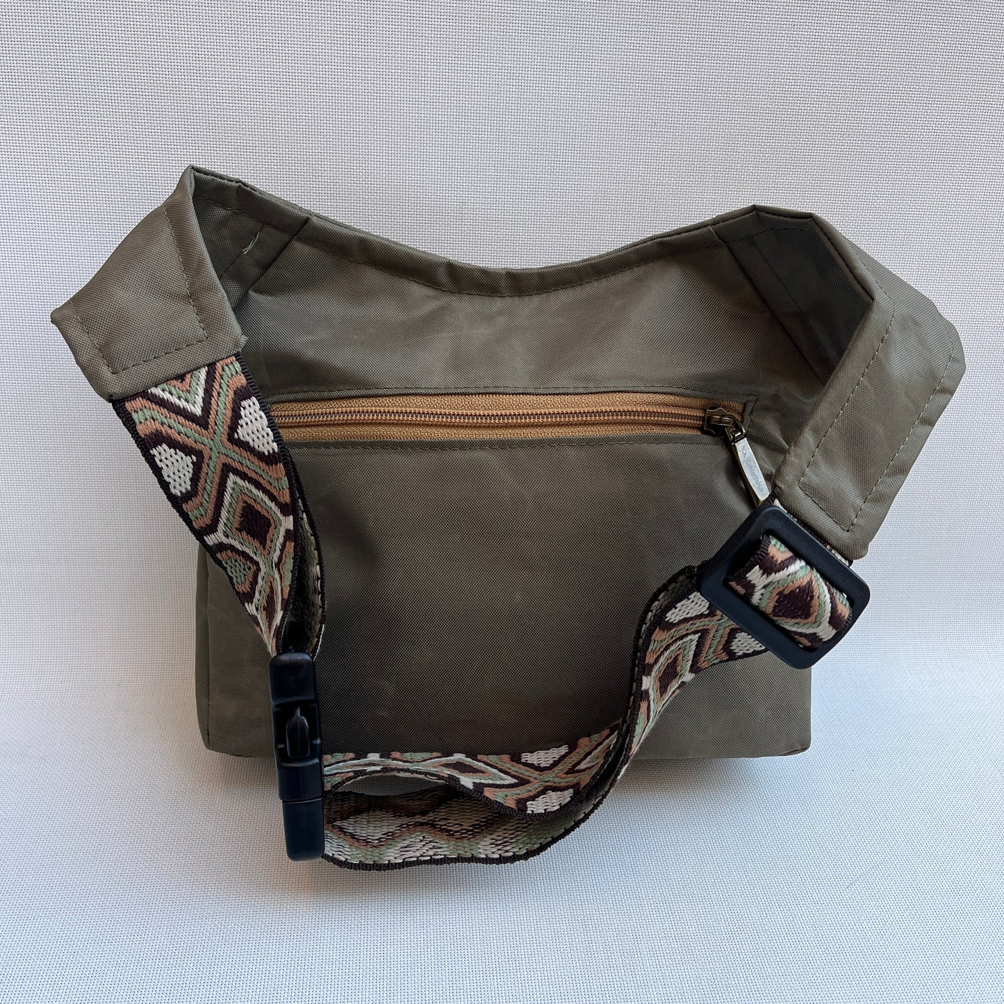 Special Green Kaki Top · Impermeable + Bolsillo trasero extra · Pieza Única Núm. 13264