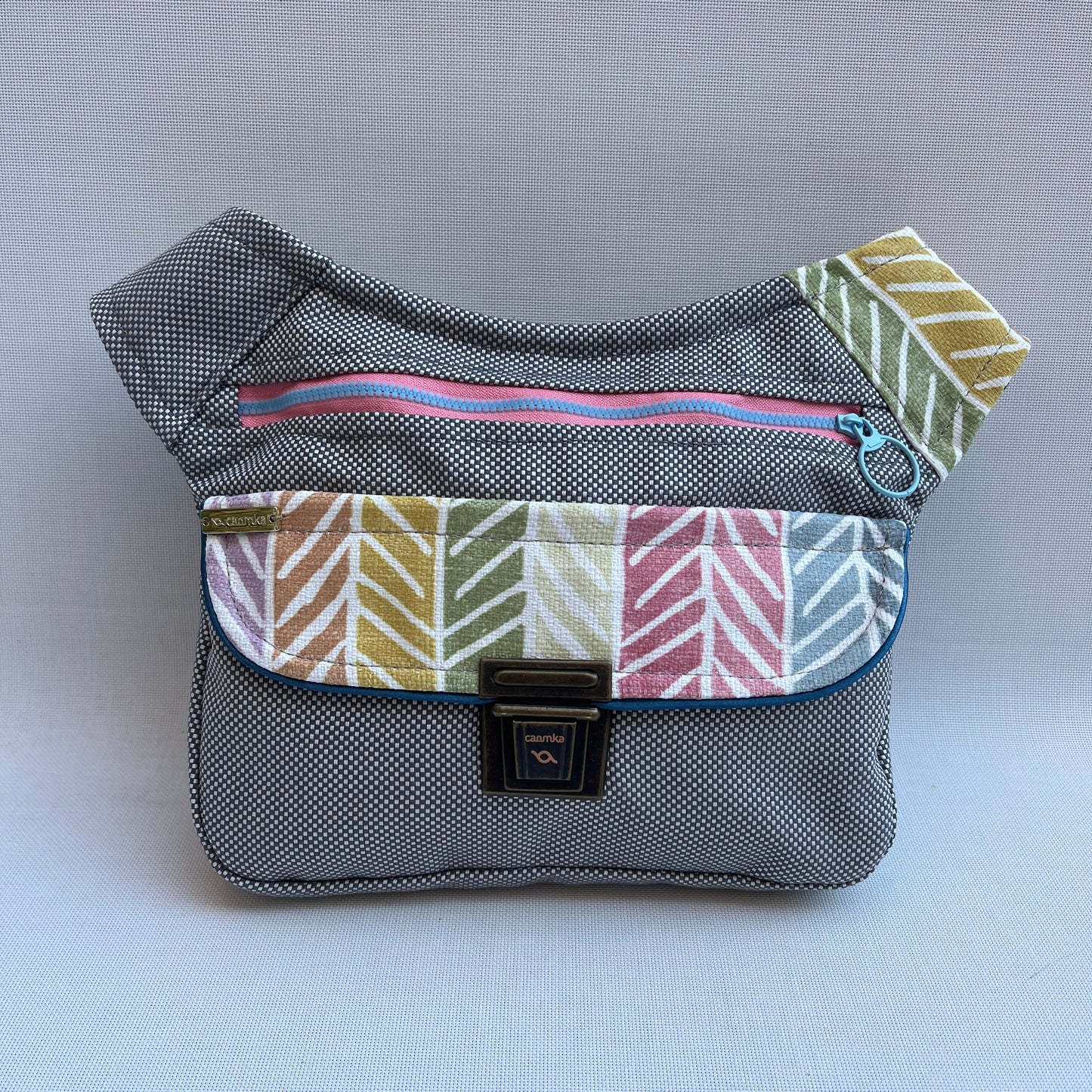 Special Color Spikes Waterproof + Back pocket Unique Piece No. 13244