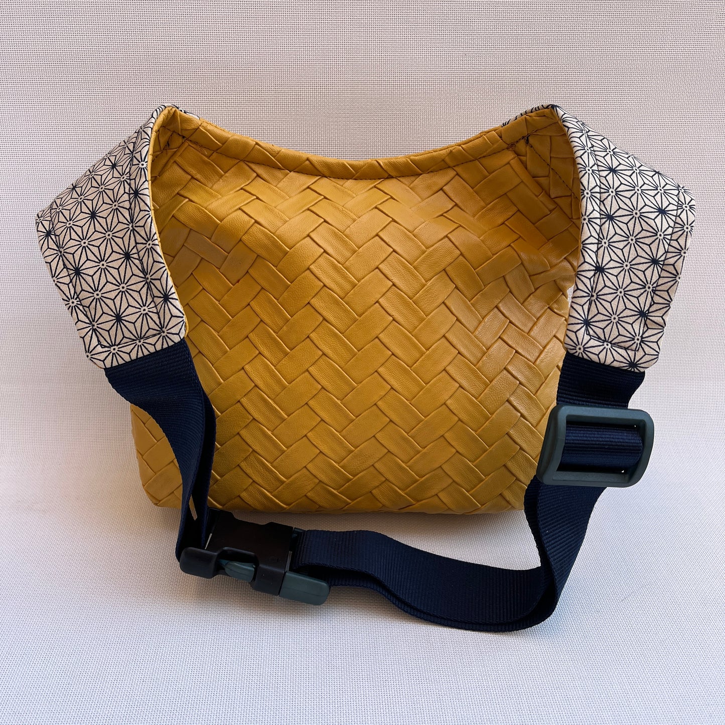 Special Top Yellow · Polipiel Vegana · Pieza Única Núm. 13326