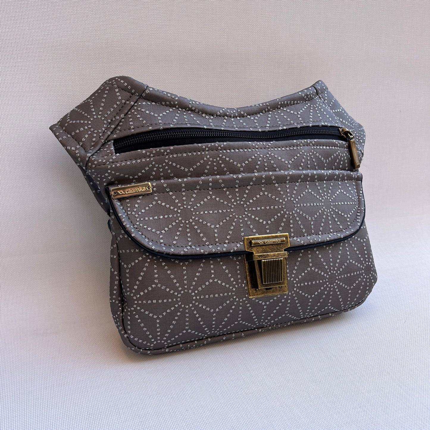 Special Brown & Geometric · Polipiel Vegana · Pieza Exclusiva Núm. 13281
