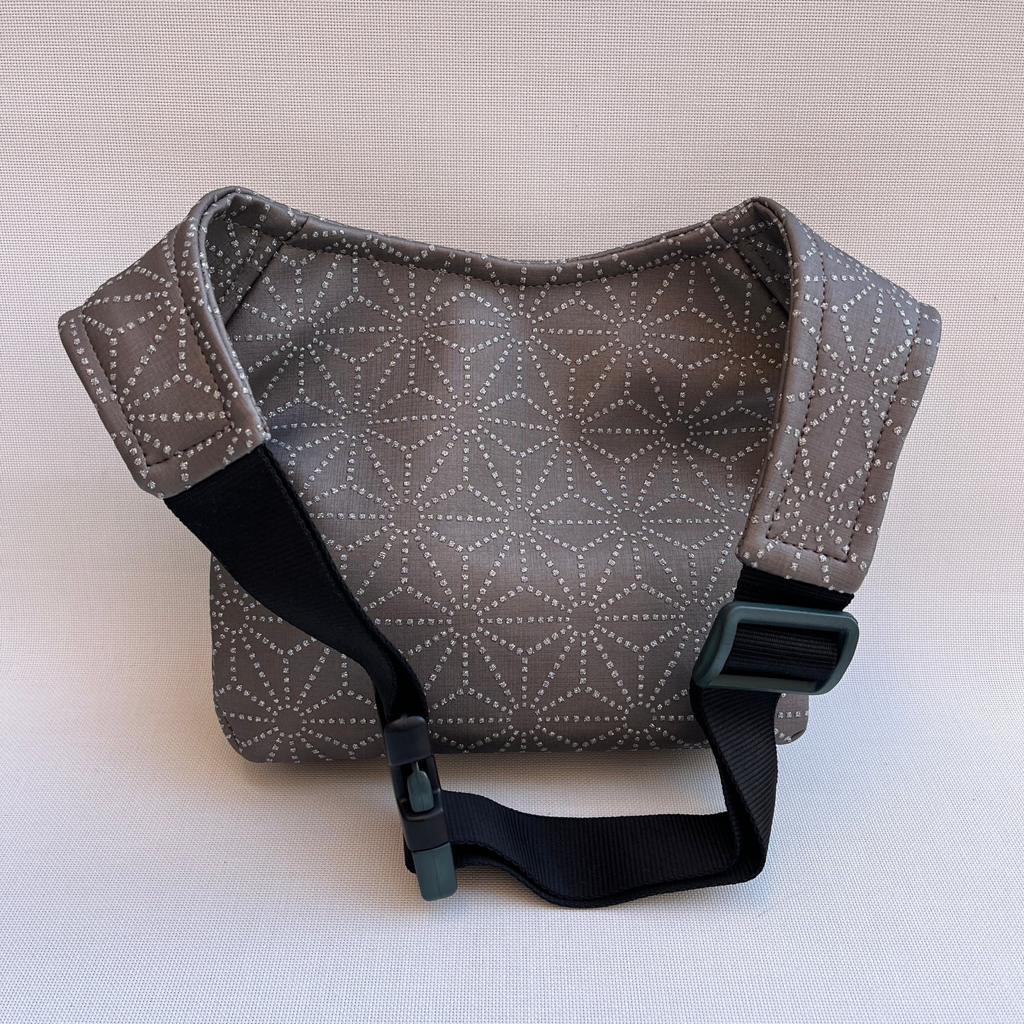 Special Brown & Geometric · Polipiel Vegana · Pieza Exclusiva Núm. 13281