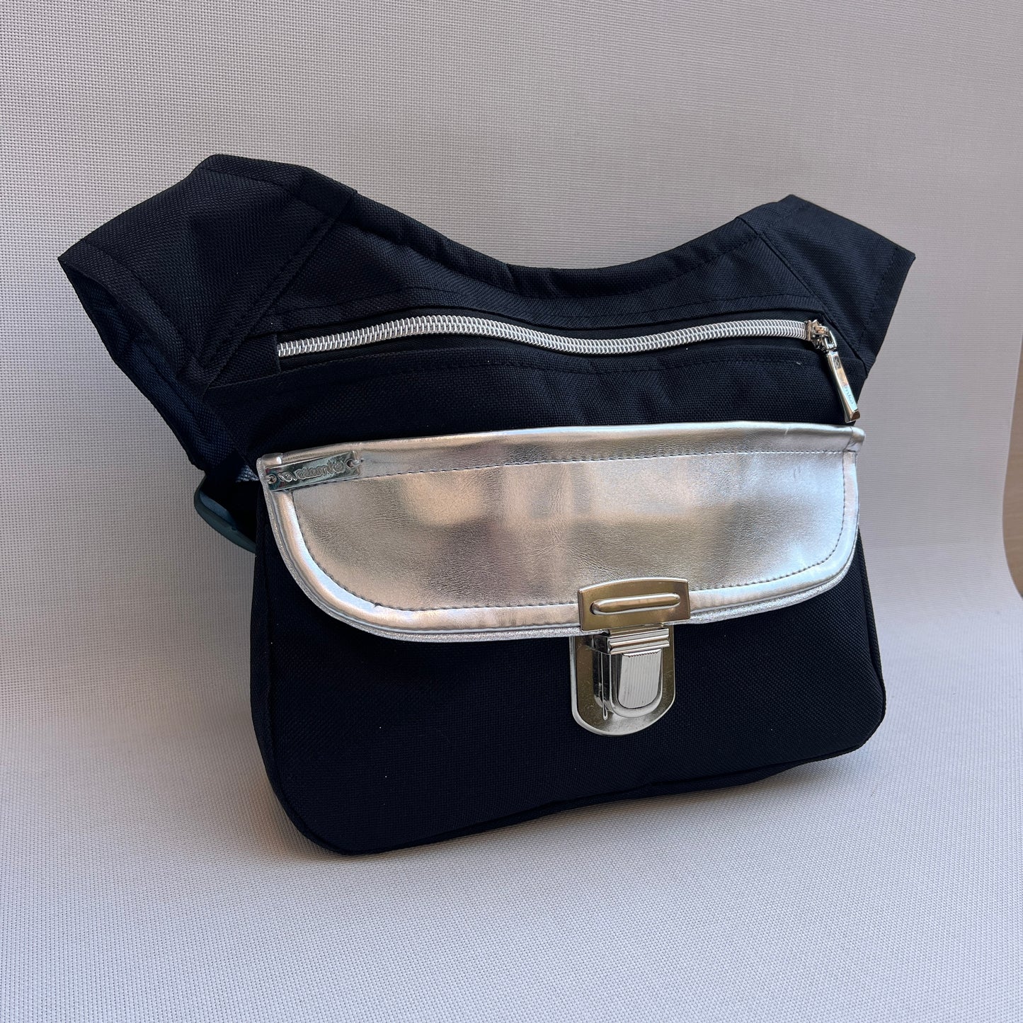 Special Black "Cordura" & Top Silver + Bolsillo trasero · Pieza Exclusiva Núm. 13421