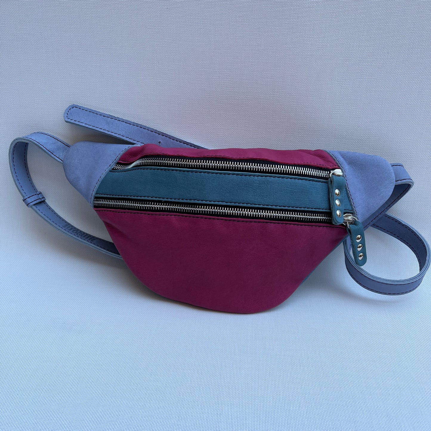 Retro Chic Fuchsia Pink, Denim Blue und Light Lilac Natural BioCuir® Leather Exclusive Piece No. 11673