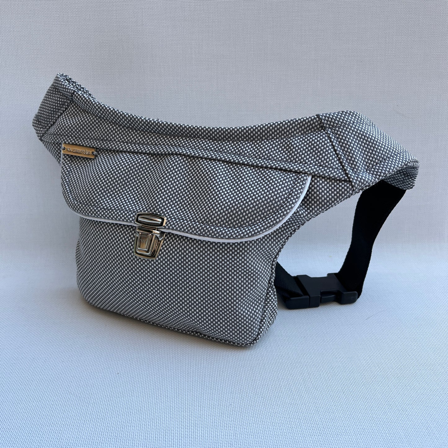 Mini Gray Class · Waterproof · Unique Piece No. 12562