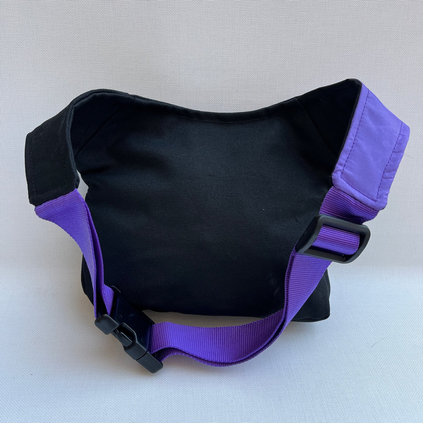 Spezielles schwarz-violettes Einzelstück Nr. 12535