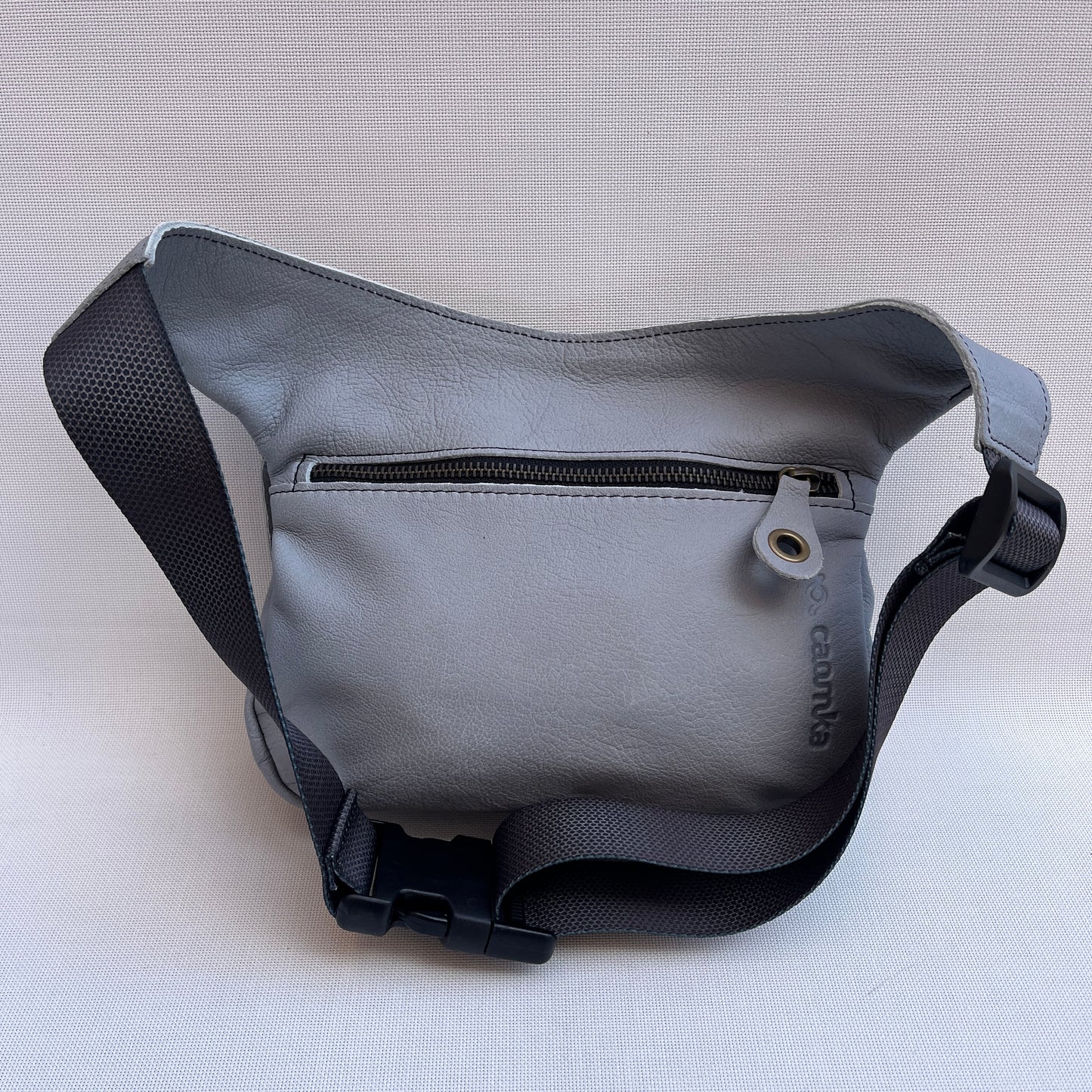 Special Gris Perla & Old Gold · Piel natural BioCuir® · Pieza Exclusiva Núm. 13249