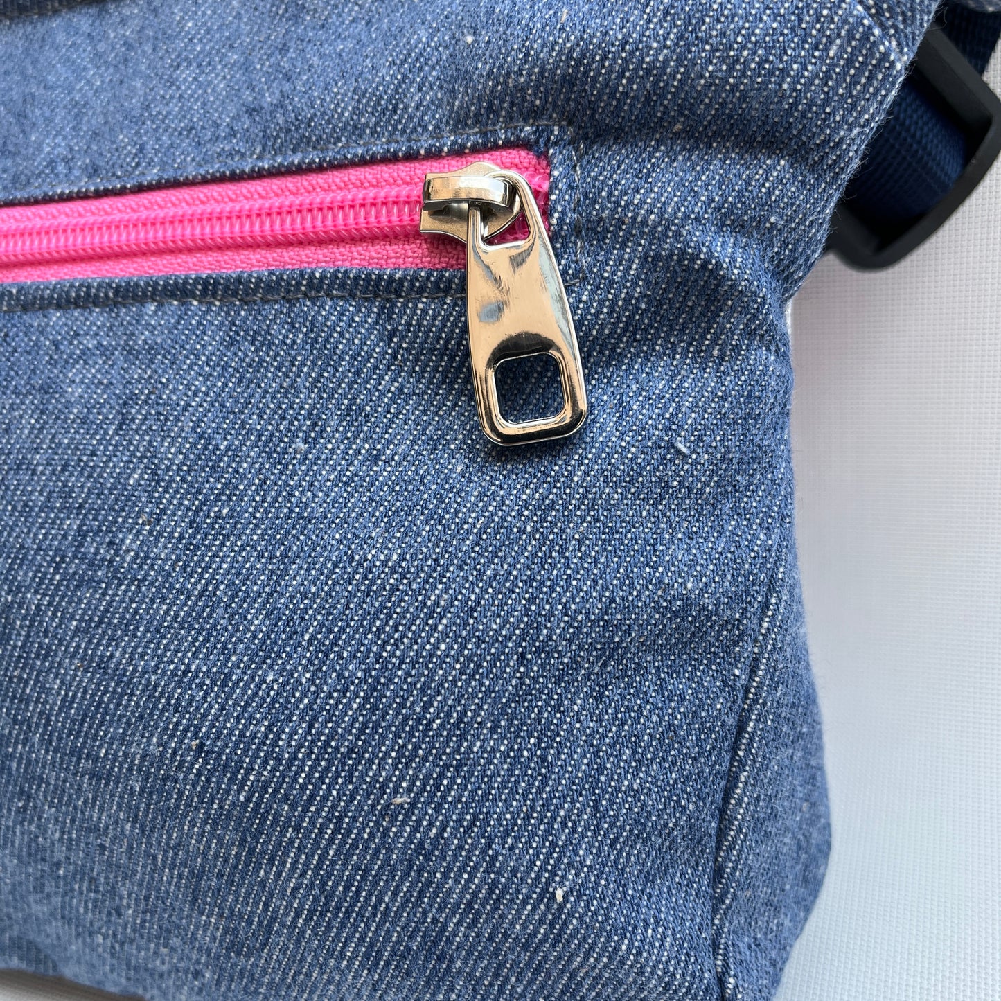 Special Crazy Jeans Pink + Gesäßtasche Einzelstück Nr. 11682