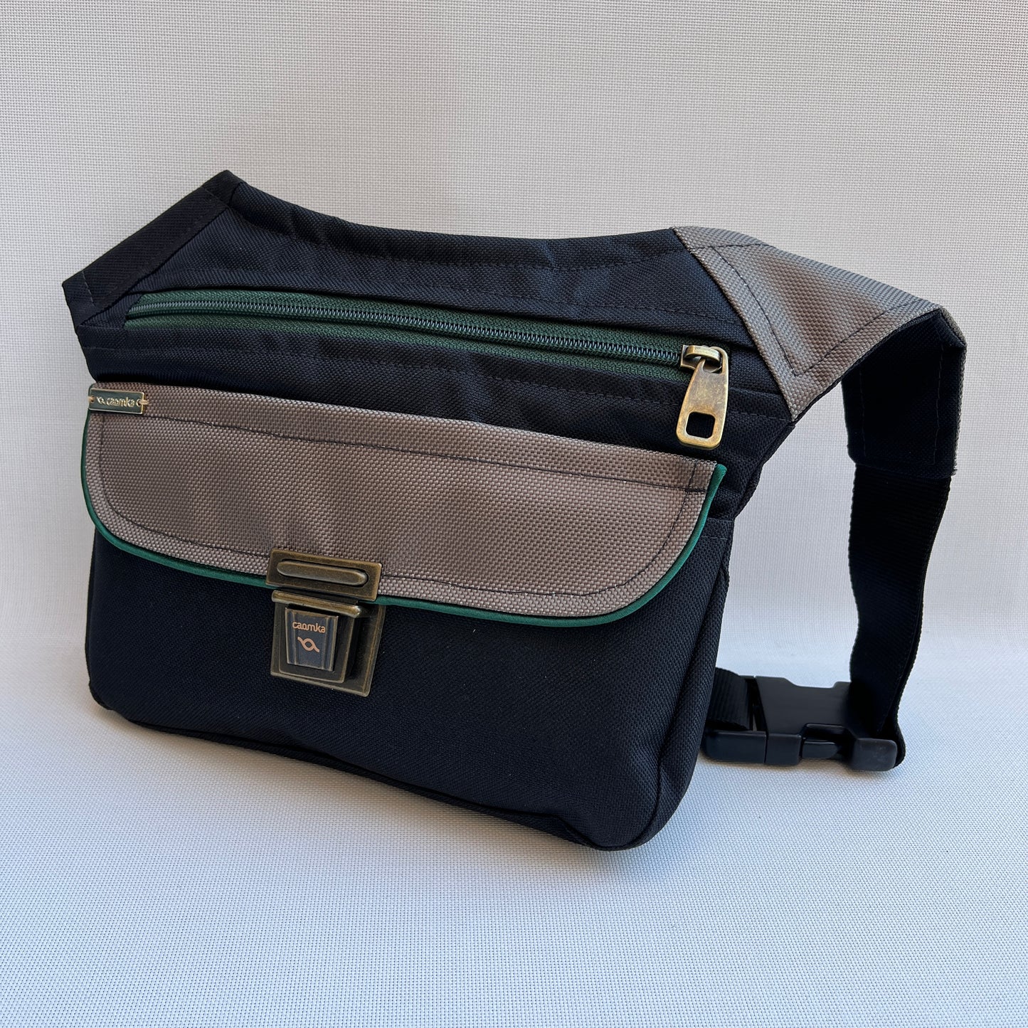 Special Black & Green "Cordura" · Pieza Única Núm. 11036