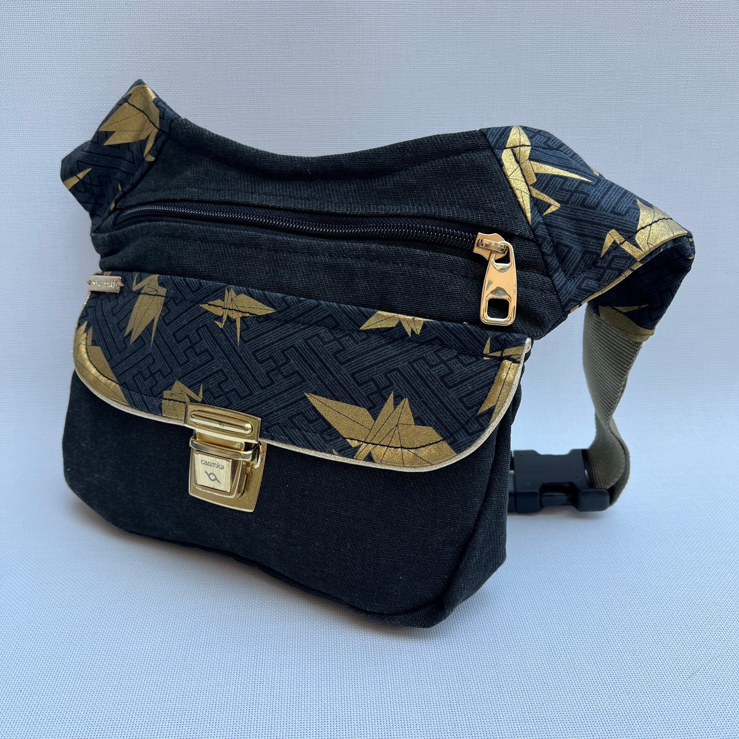 Besondere schwarze Jeans goldenes Einzelstück Nr. 11690