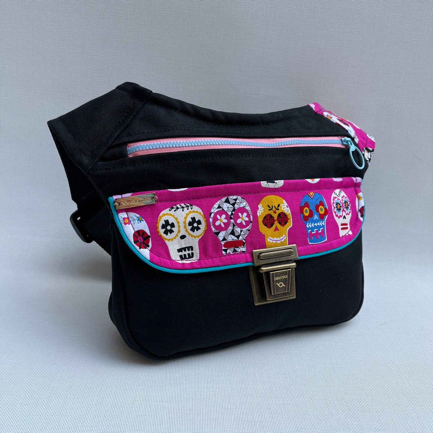 Special Black &amp; Skulls + Back pocket Unique Piece No. 12541
