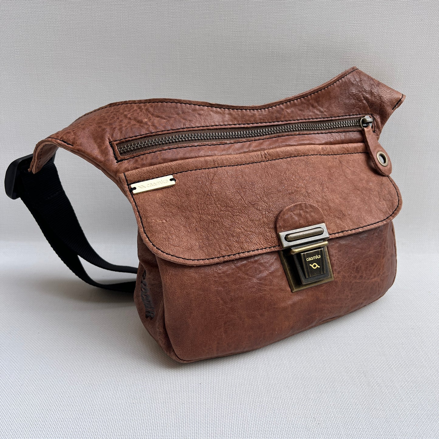 Special Brown & Old Gold · Piel natural BioCuir® · Pieza Única Núm. 13359