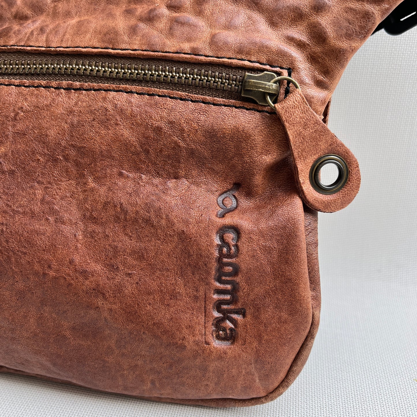 Special Brown & Old Gold · Piel natural BioCuir® · Pieza Única Núm. 13359