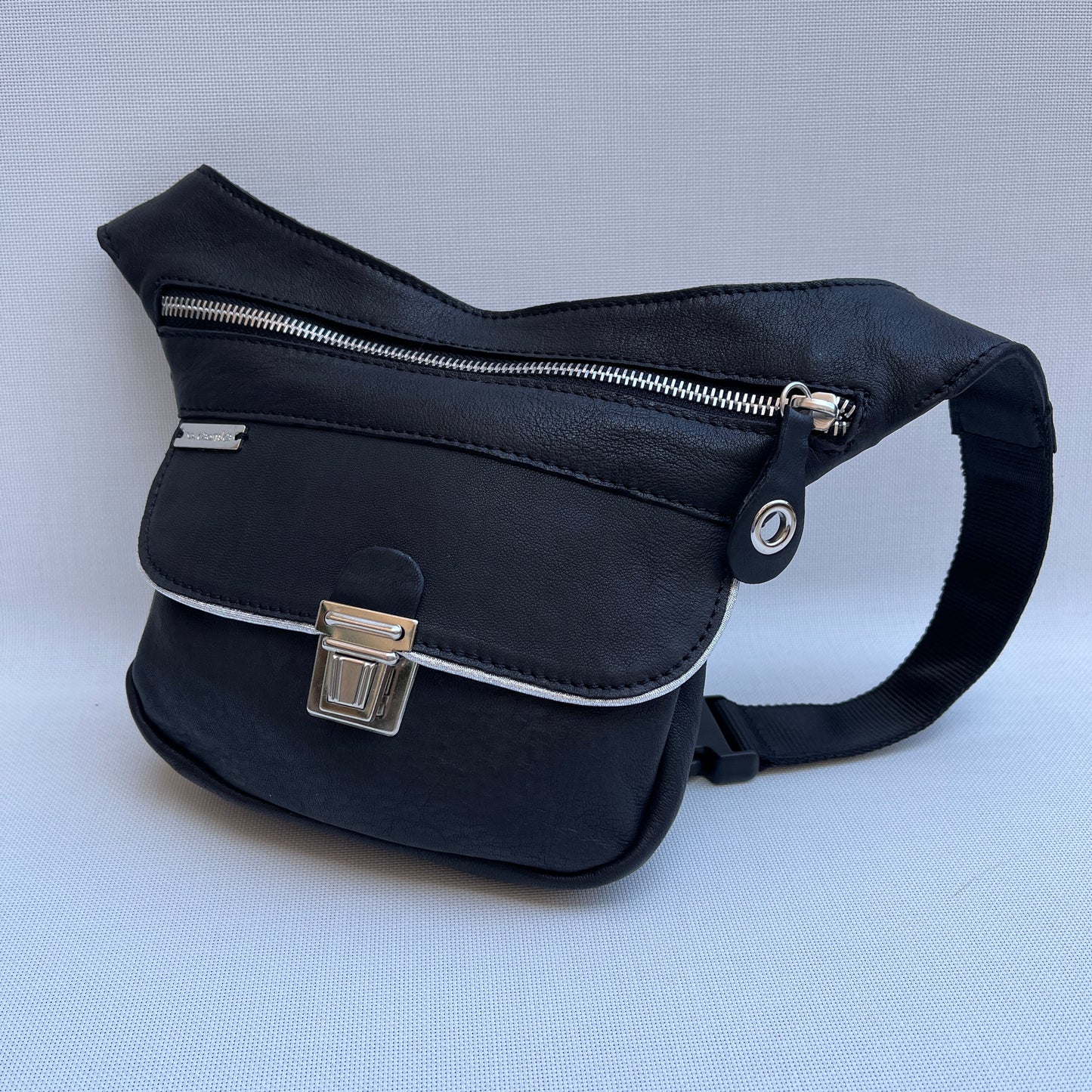 Mini Special Black & Silver · Piel natural BioCuir® · Pieza Exclusiva Núm. 11755