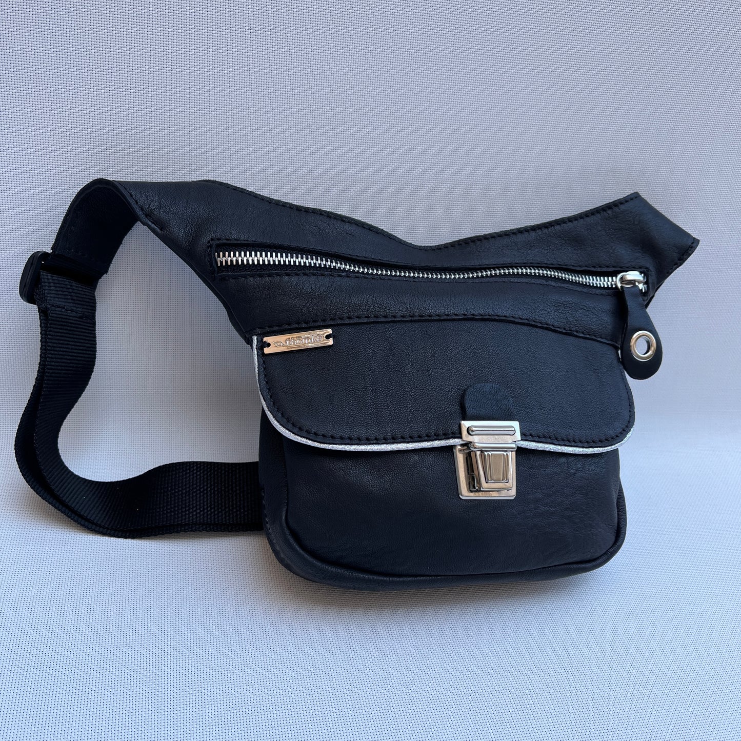 Mini Special Black & Silver · Piel natural BioCuir® · Pieza Exclusiva Núm. 11755