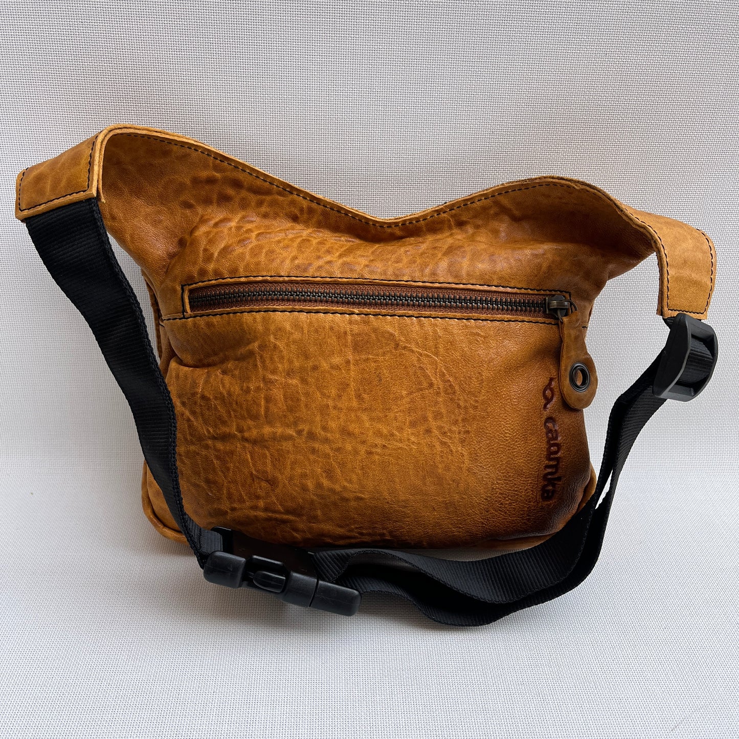 Special Camel Brown & Old Gold · Piel natural BioCuir® · Pieza Exclusiva Núm. 13360