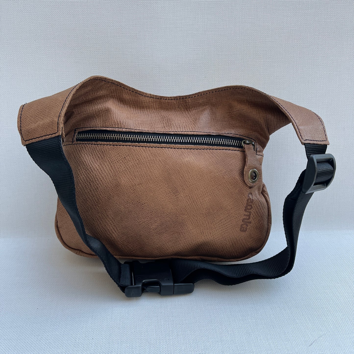 Special Brown & Old Gold · Piel natural BioCuir® · Pieza Exclusiva Núm. 12661