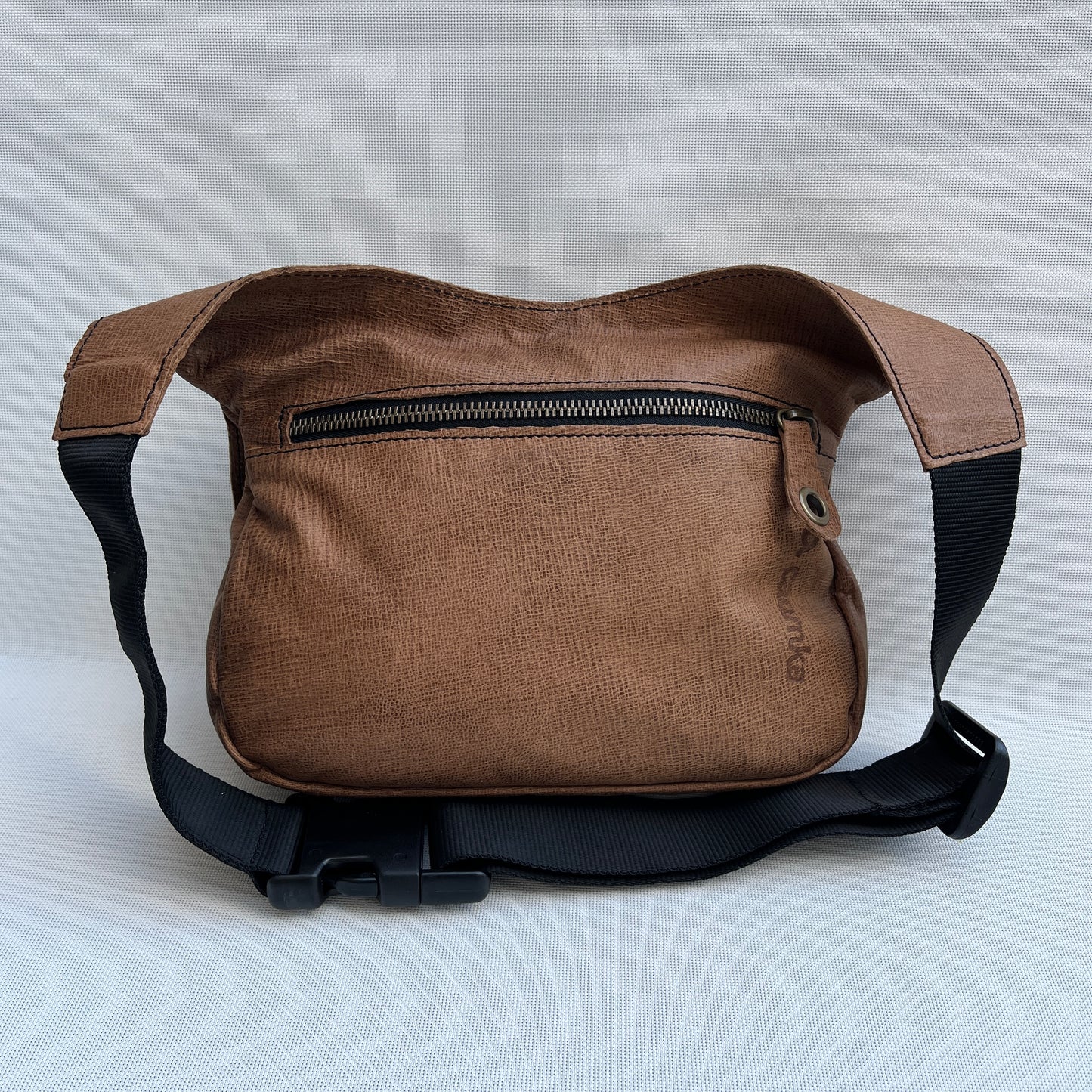 Special Brown & Old Gold · Piel natural BioCuir® · Pieza Exclusiva Núm. 12859