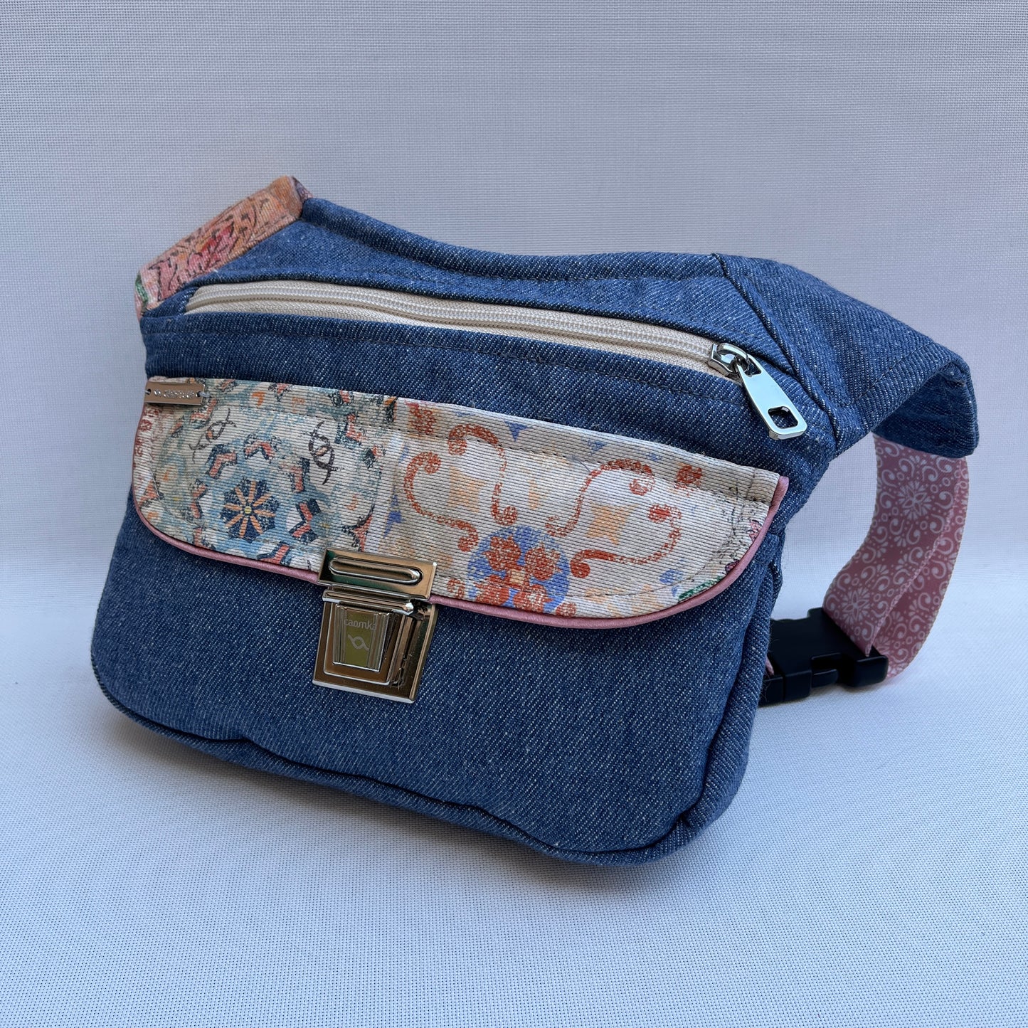 Special Jeans Art + Back pocket Unique Piece No. 11769