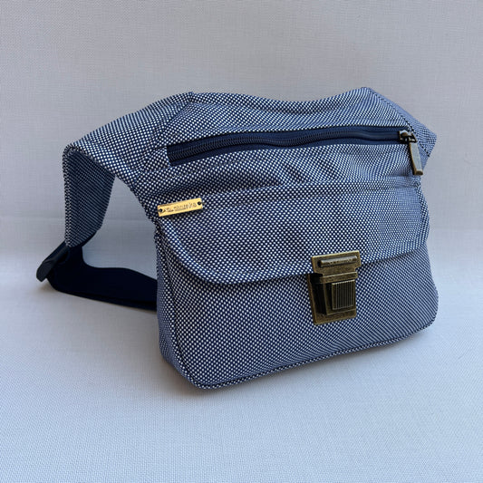 Besonderes himmelblaues Sommer-Unikat Nr. 11707