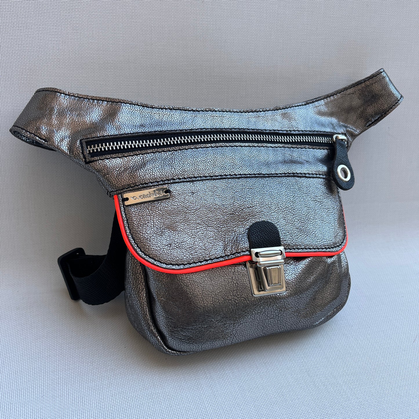 Mini Special Metal Gray · Piel natural BioCuir® · Pieza Única Núm. 13377