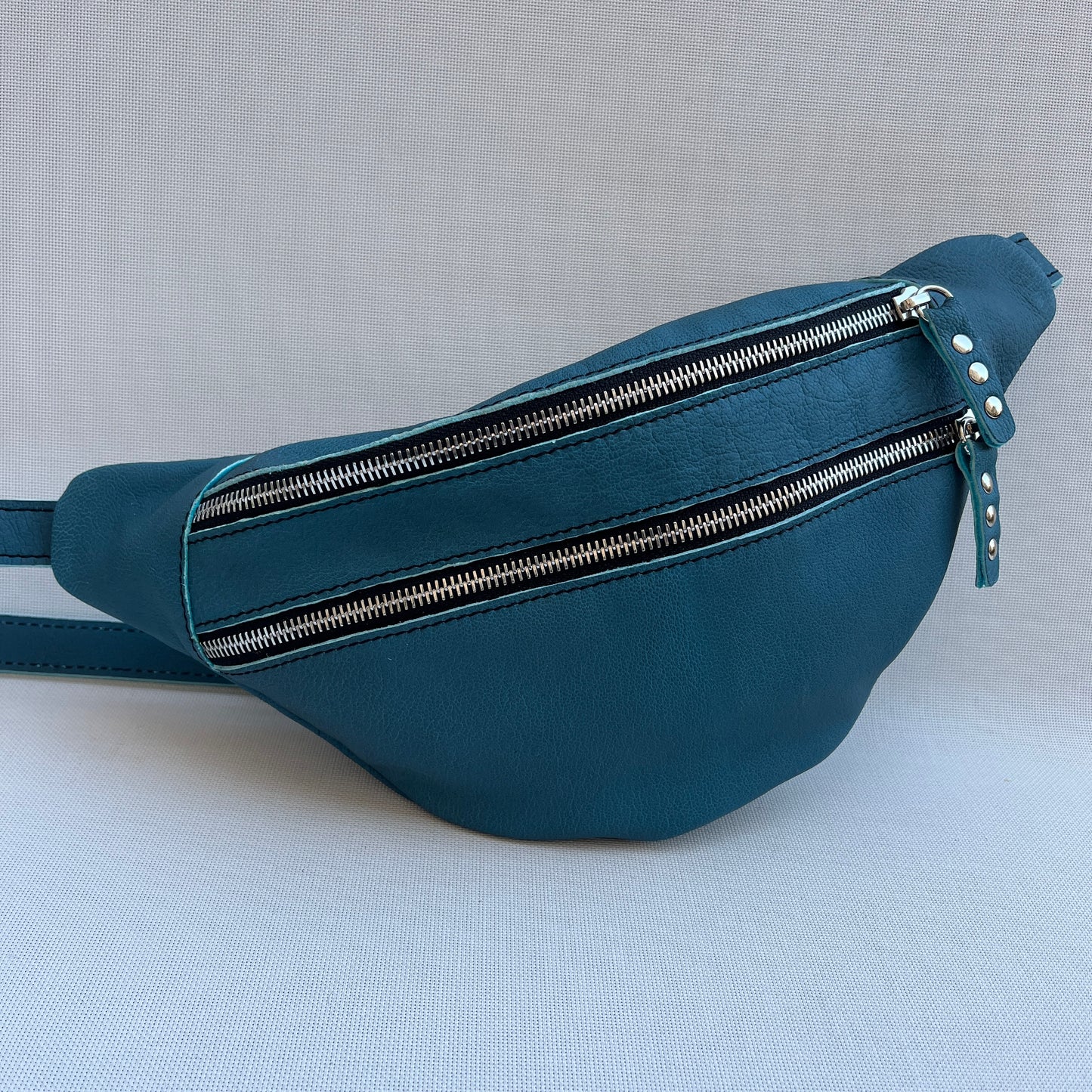 Retro Chic Blue Petrol· Piel natural BioCuir® · Pieza Exclusiva Núm. 13381